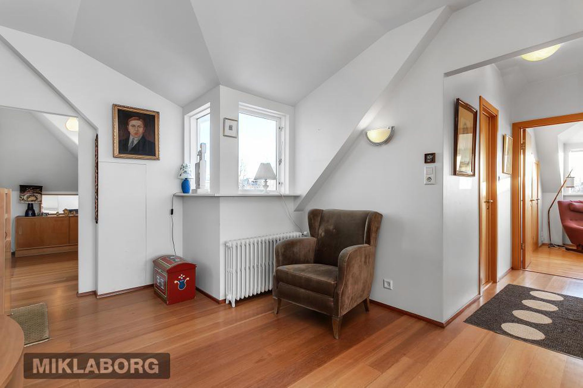 Ægisíða 76, 107 Reykjavík
