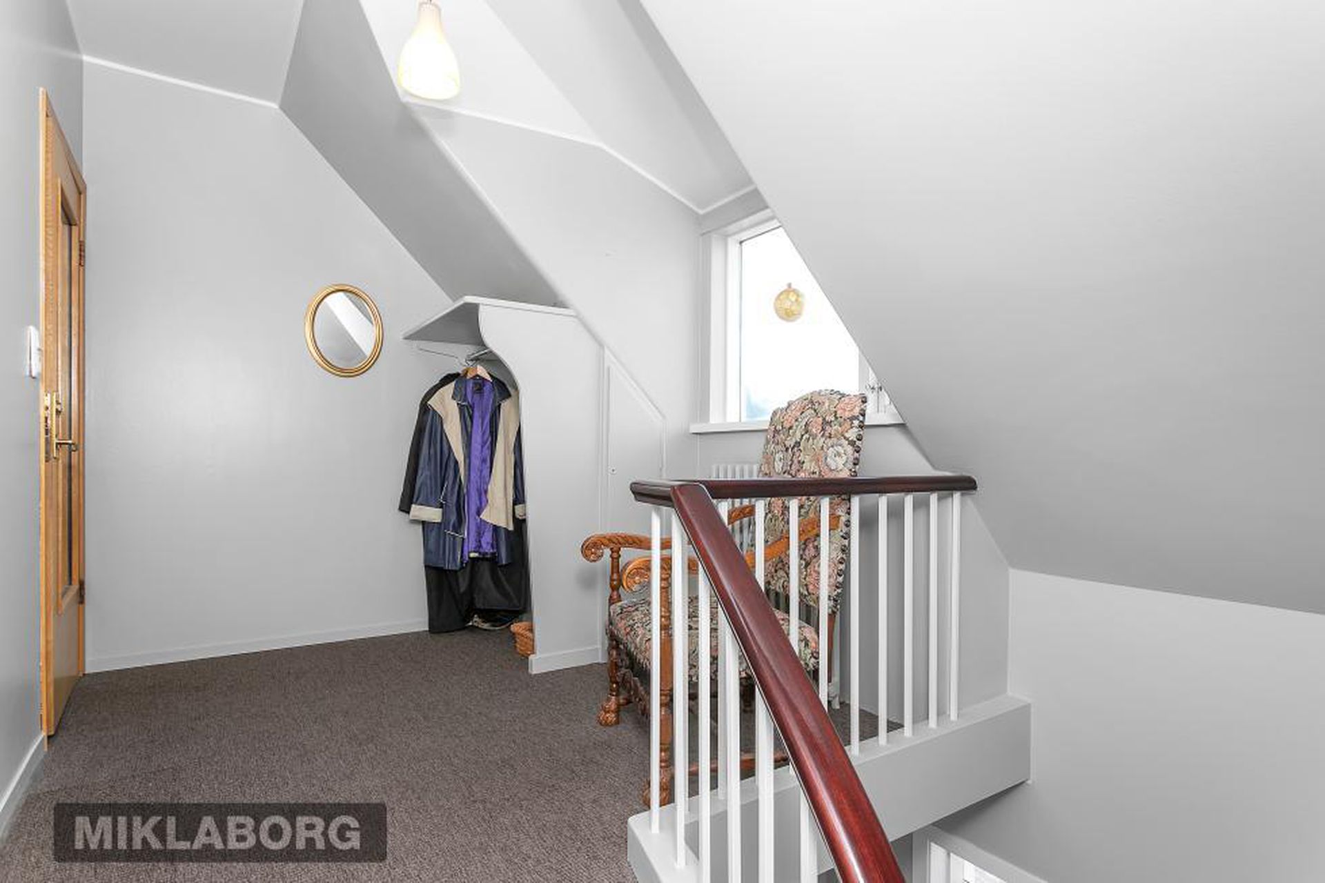 Ægisíða 76, 107 Reykjavík