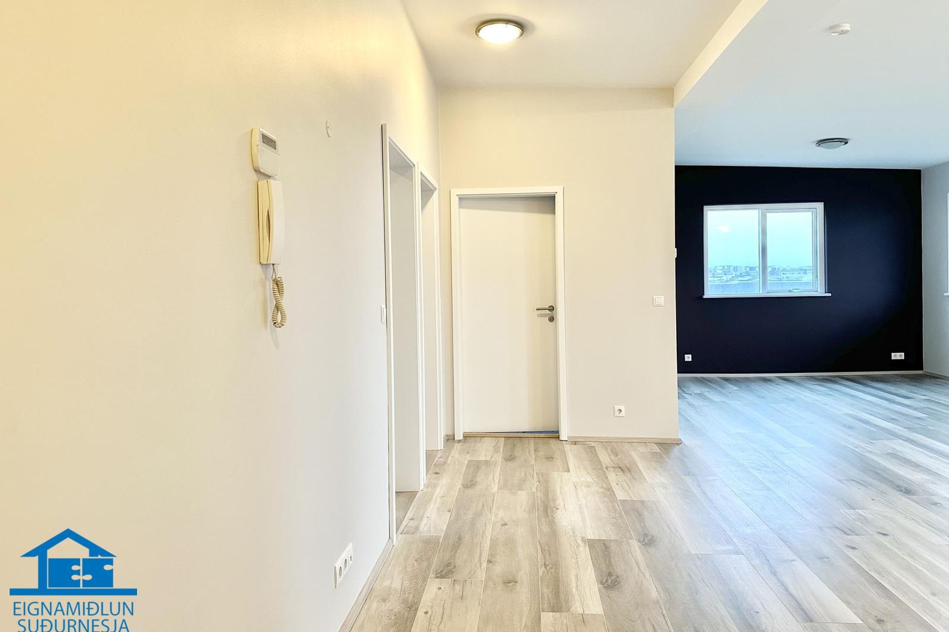 Tjarnabraut 14, 260 Reykjanesbær