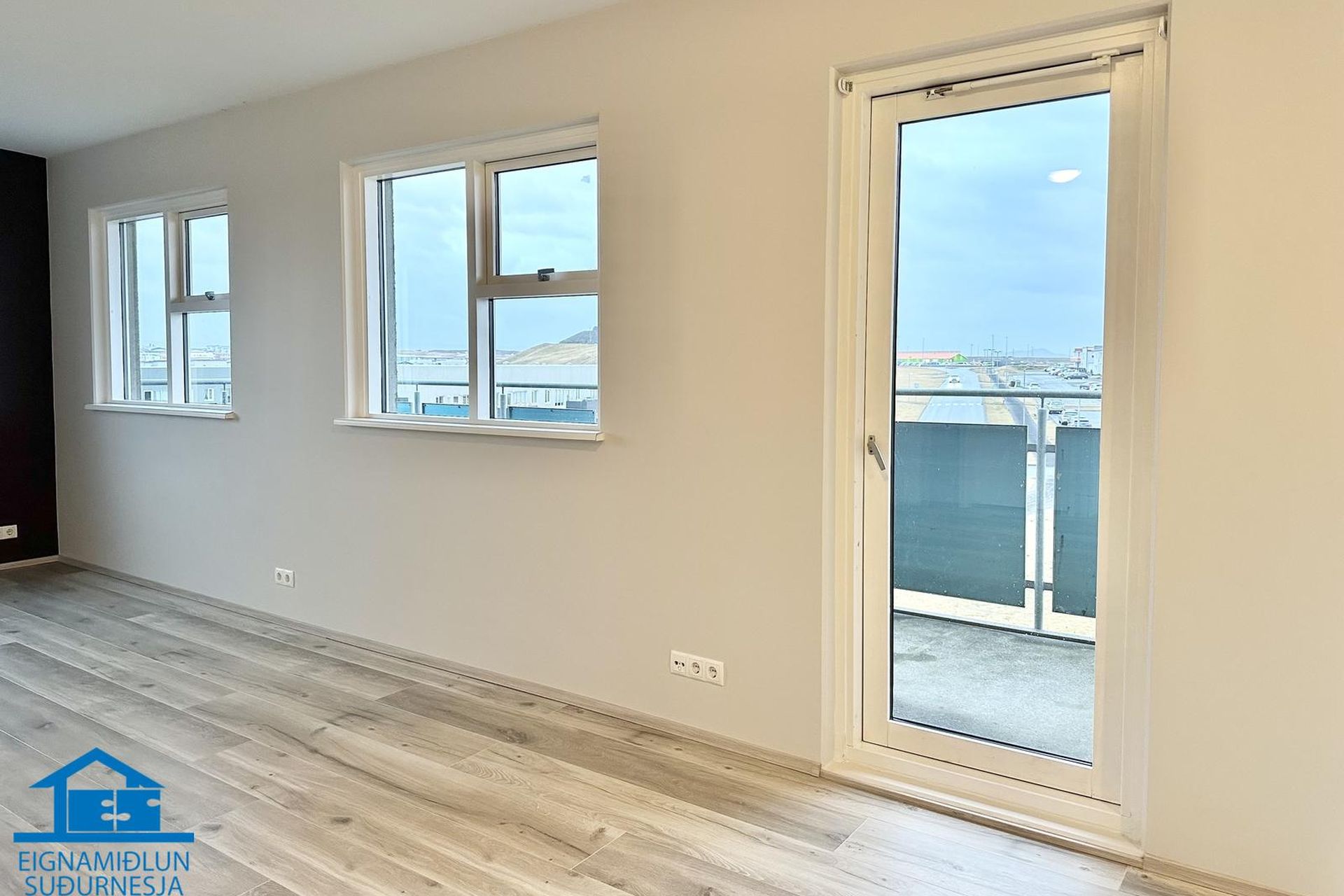 Tjarnabraut 14, 260 Reykjanesbær