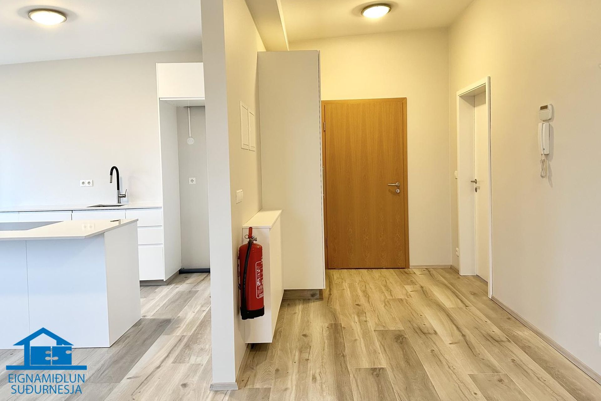 Tjarnabraut 14, 260 Reykjanesbær