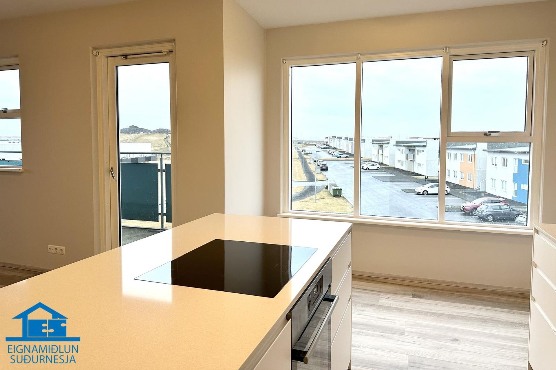 Tjarnabraut 14, 260 Reykjanesbær