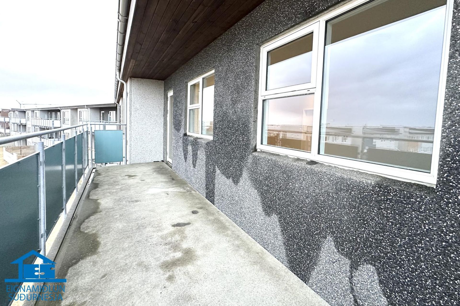 Tjarnabraut 14, 260 Reykjanesbær