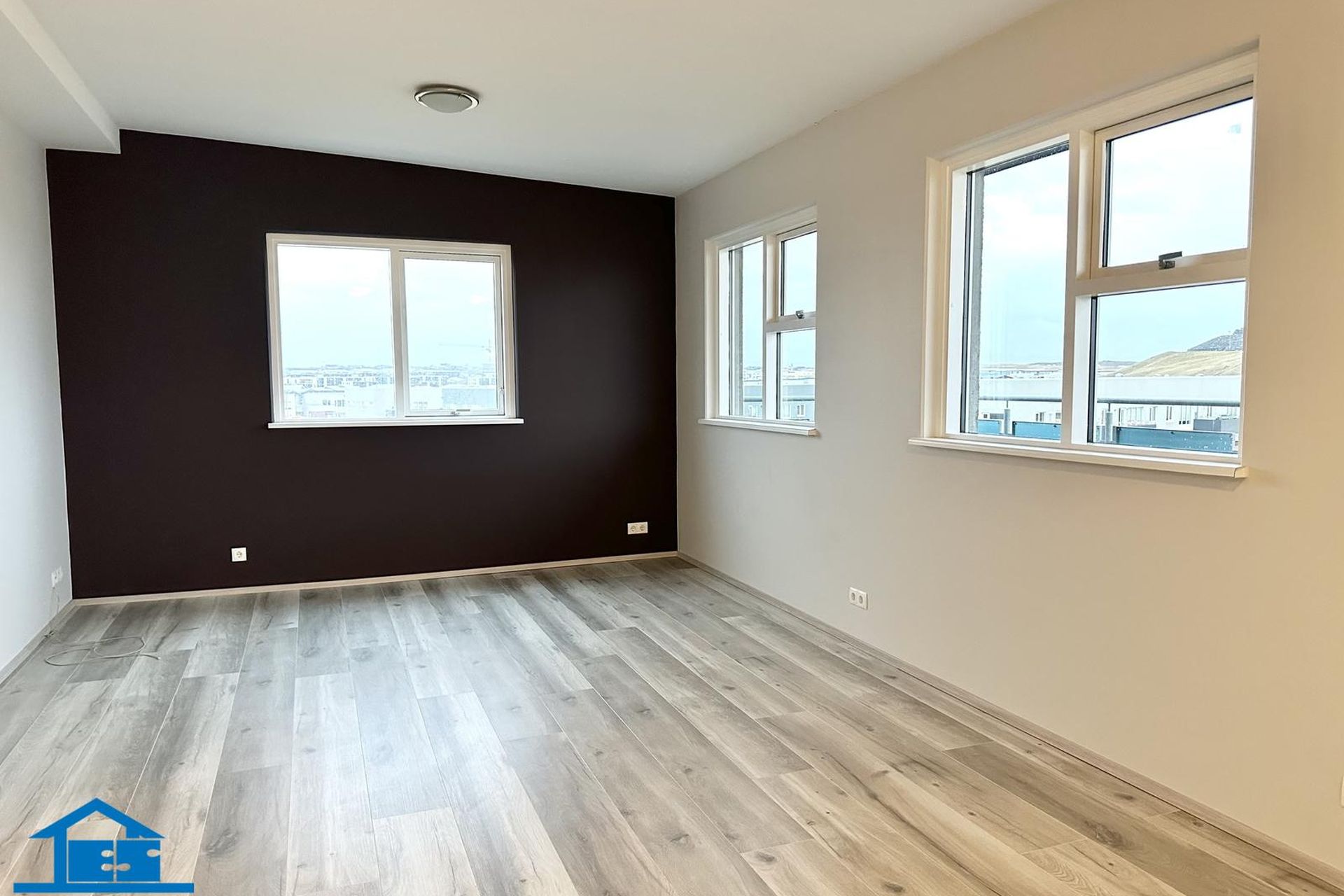 Tjarnabraut 14, 260 Reykjanesbær