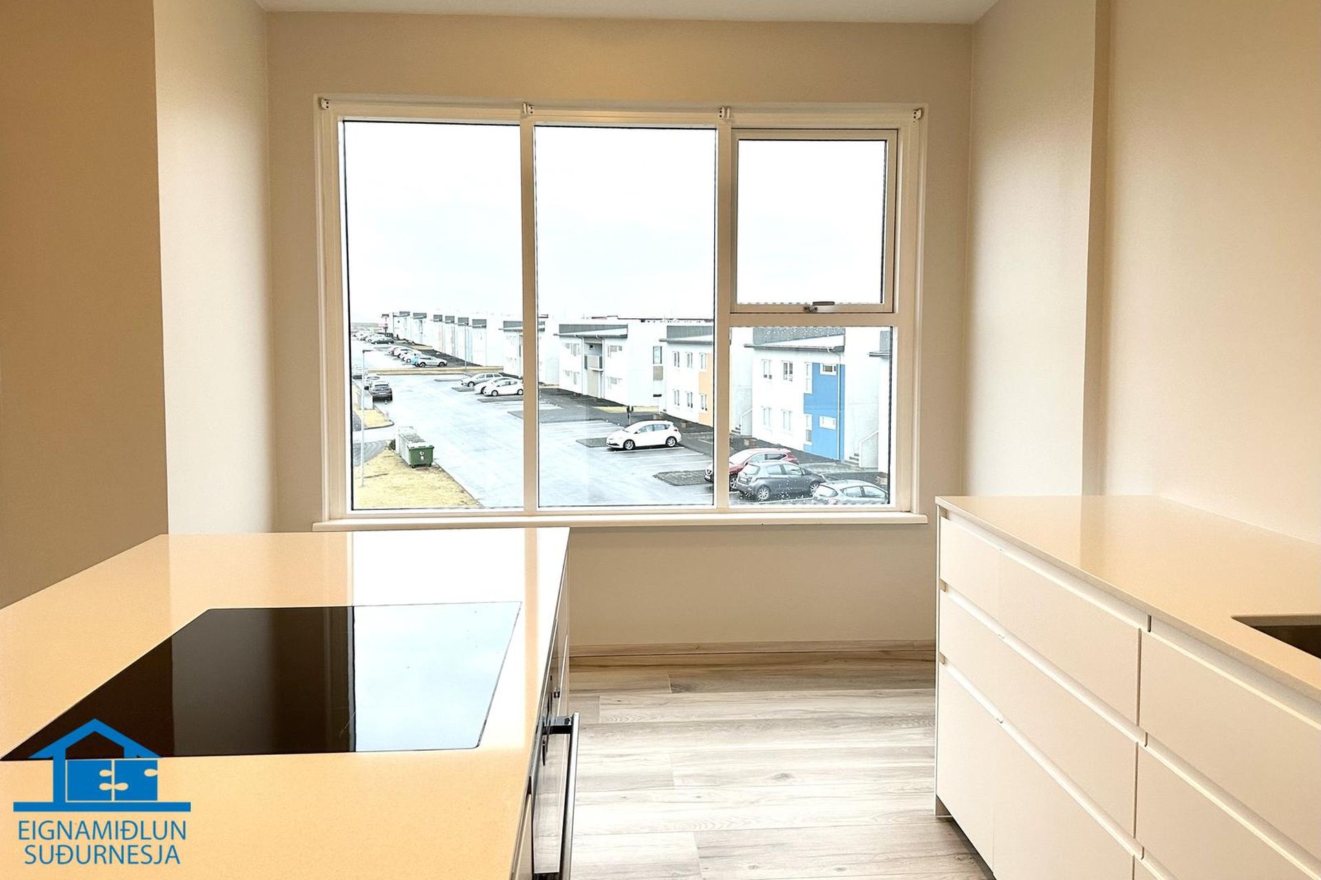 Tjarnabraut 14, 260 Reykjanesbær