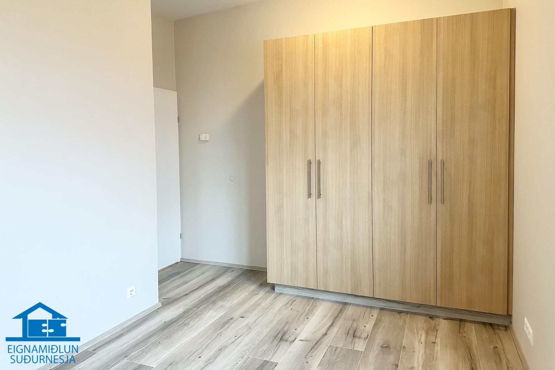 Tjarnabraut 14, 260 Reykjanesbær