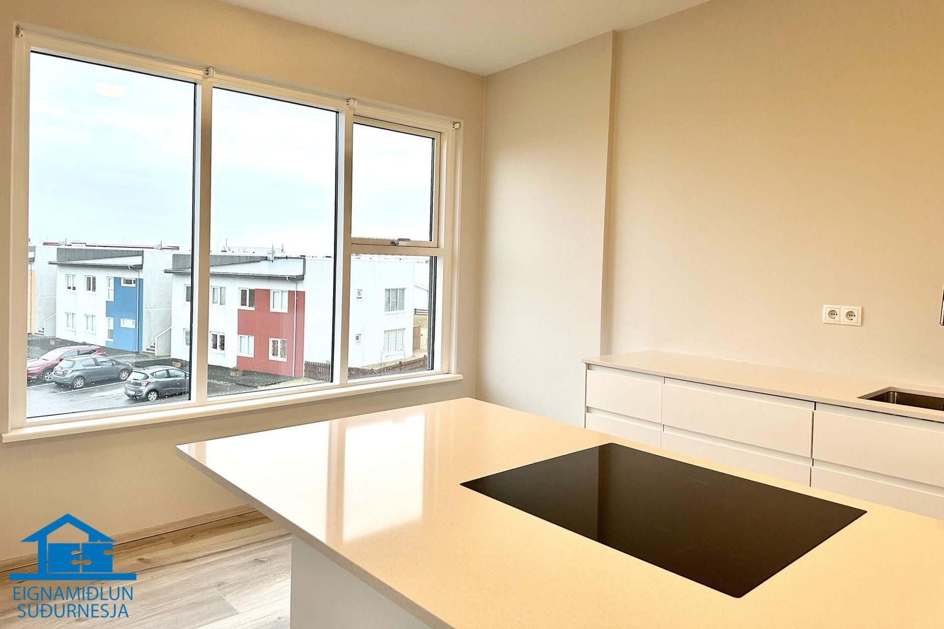 Tjarnabraut 14, 260 Reykjanesbær