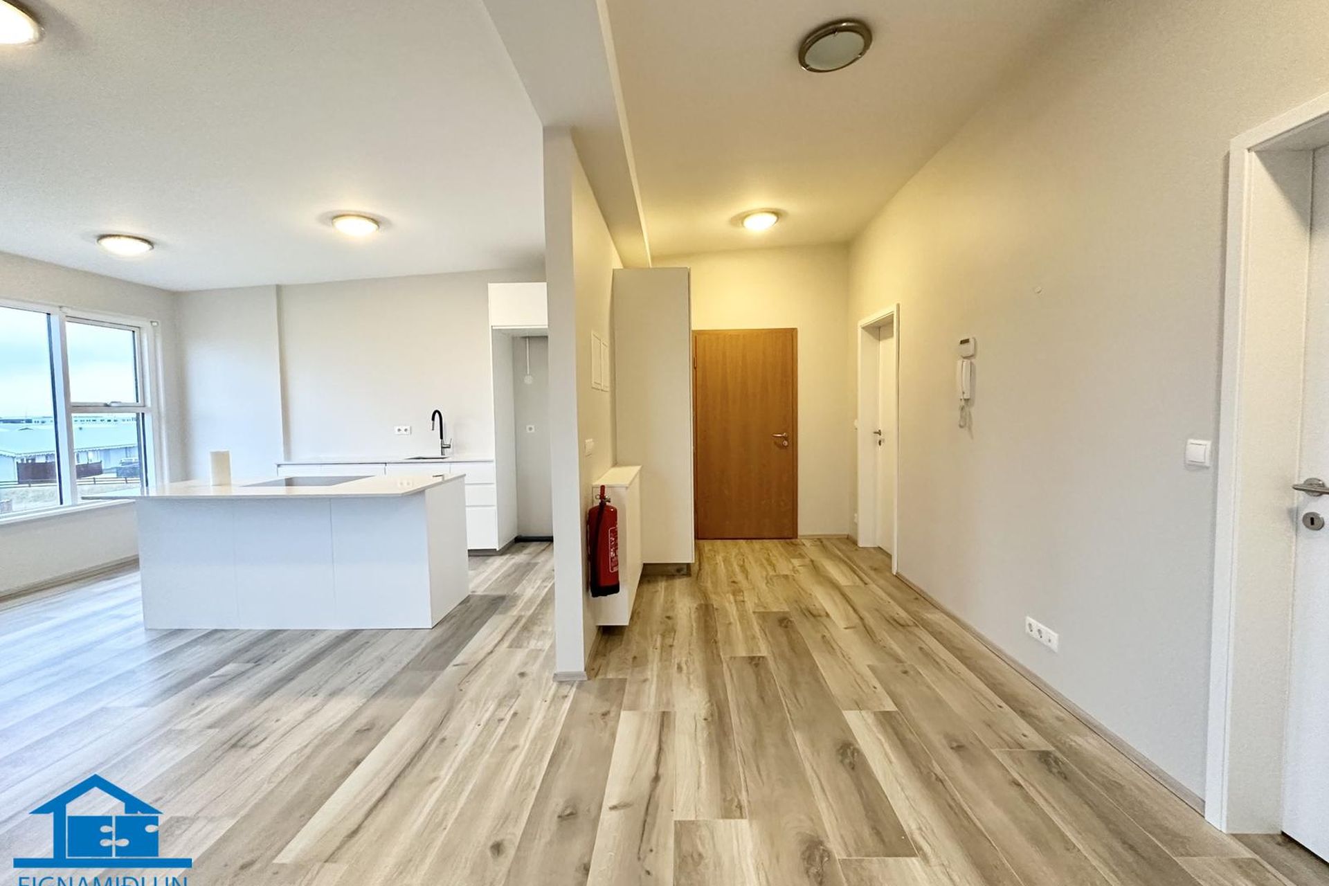 Tjarnabraut 14, 260 Reykjanesbær