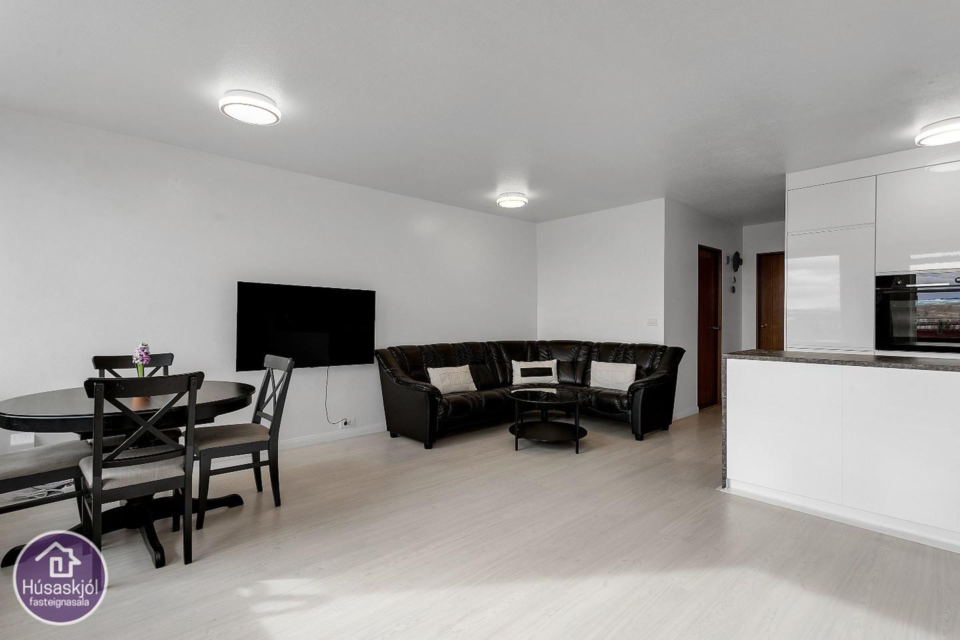 Asparfell 12, 111 Reykjavík