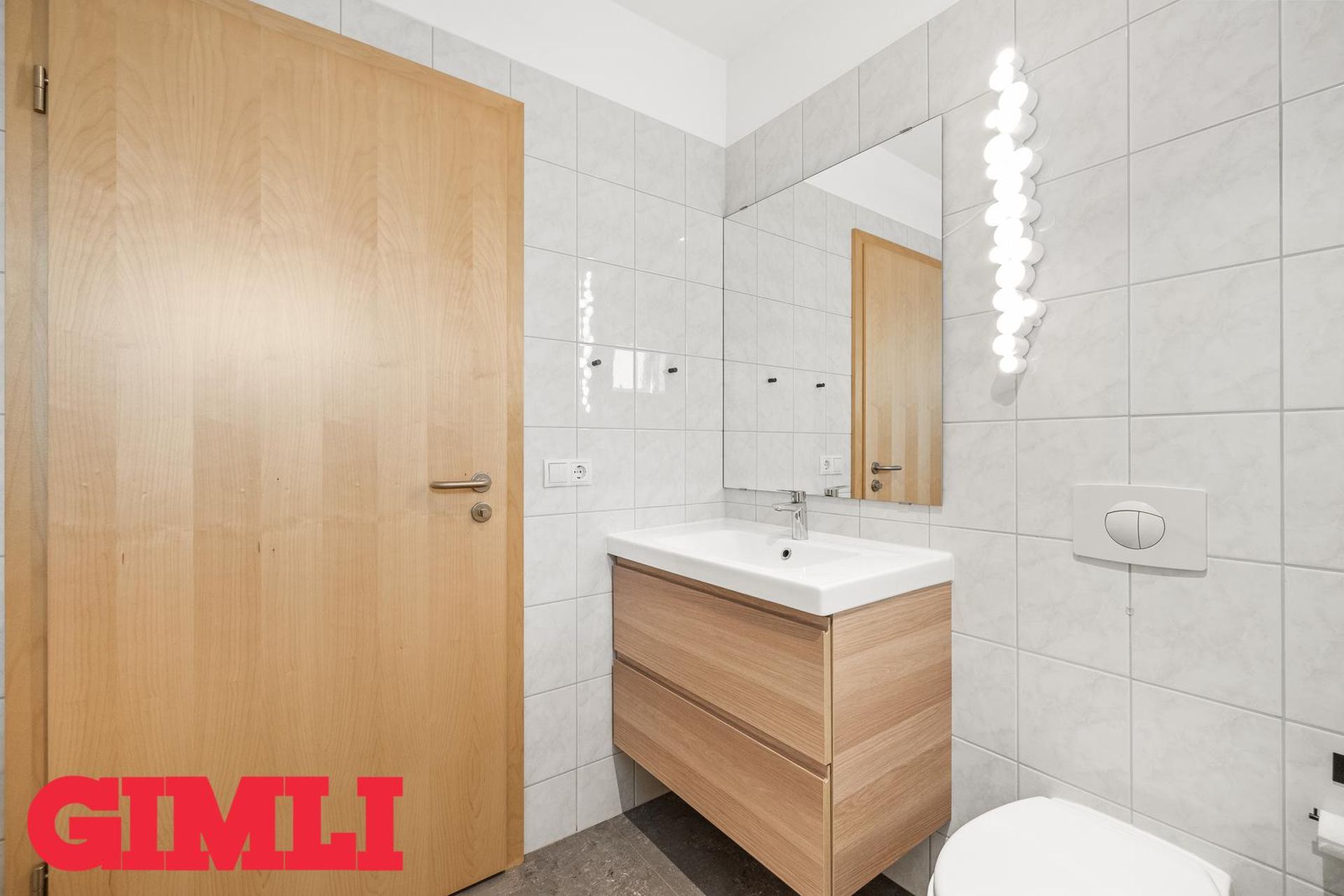 Þórðarsveigur 16, 113 Reykjavík