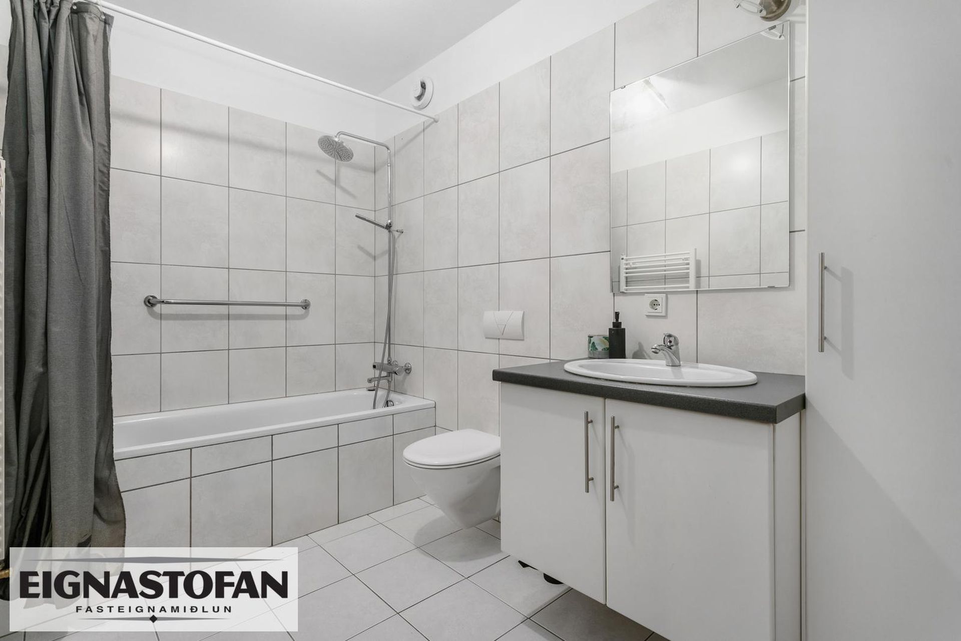 Þórðarsveigur 30, 113 Reykjavík