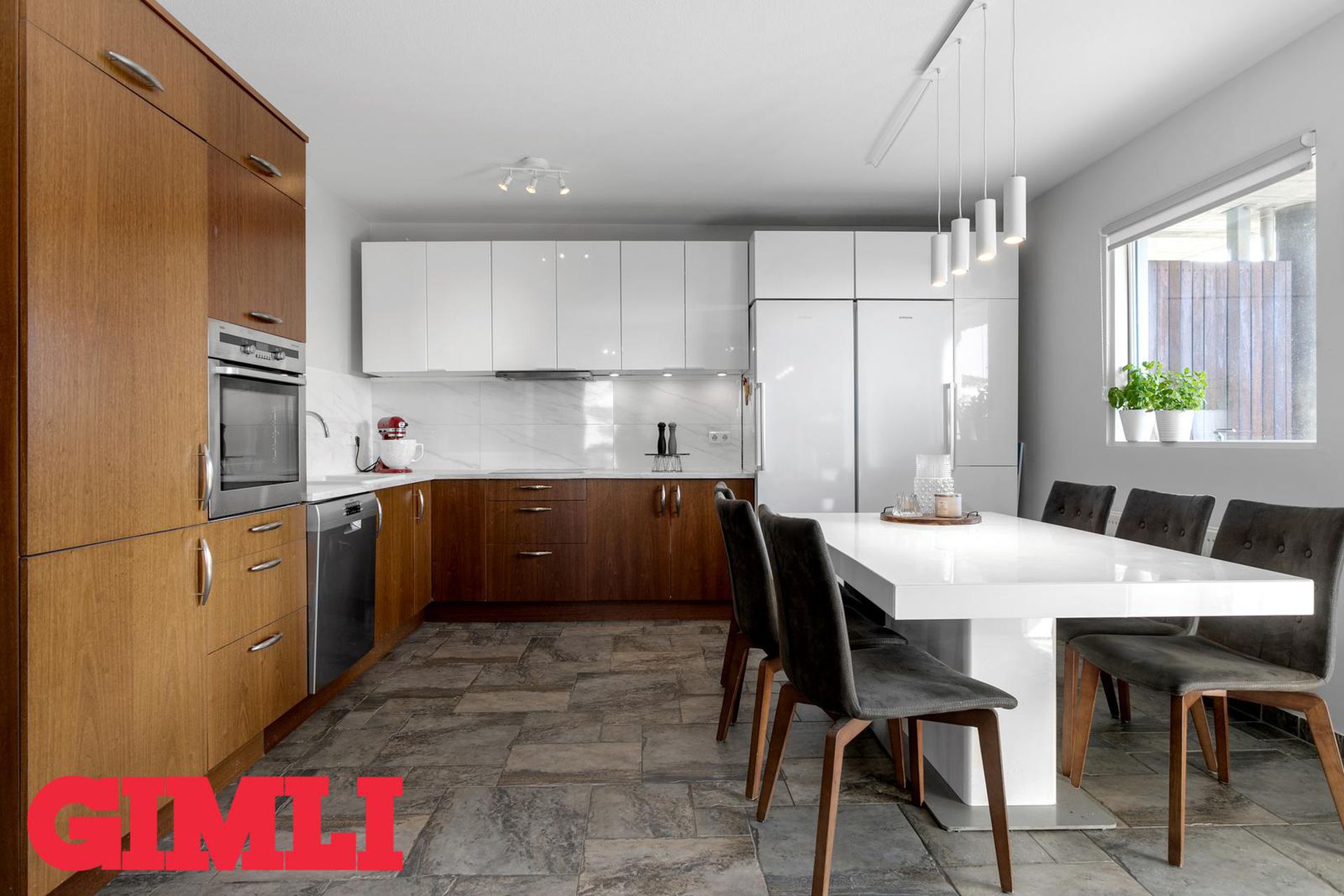 Klapparhlíð 24, 270 Mosfellsbær