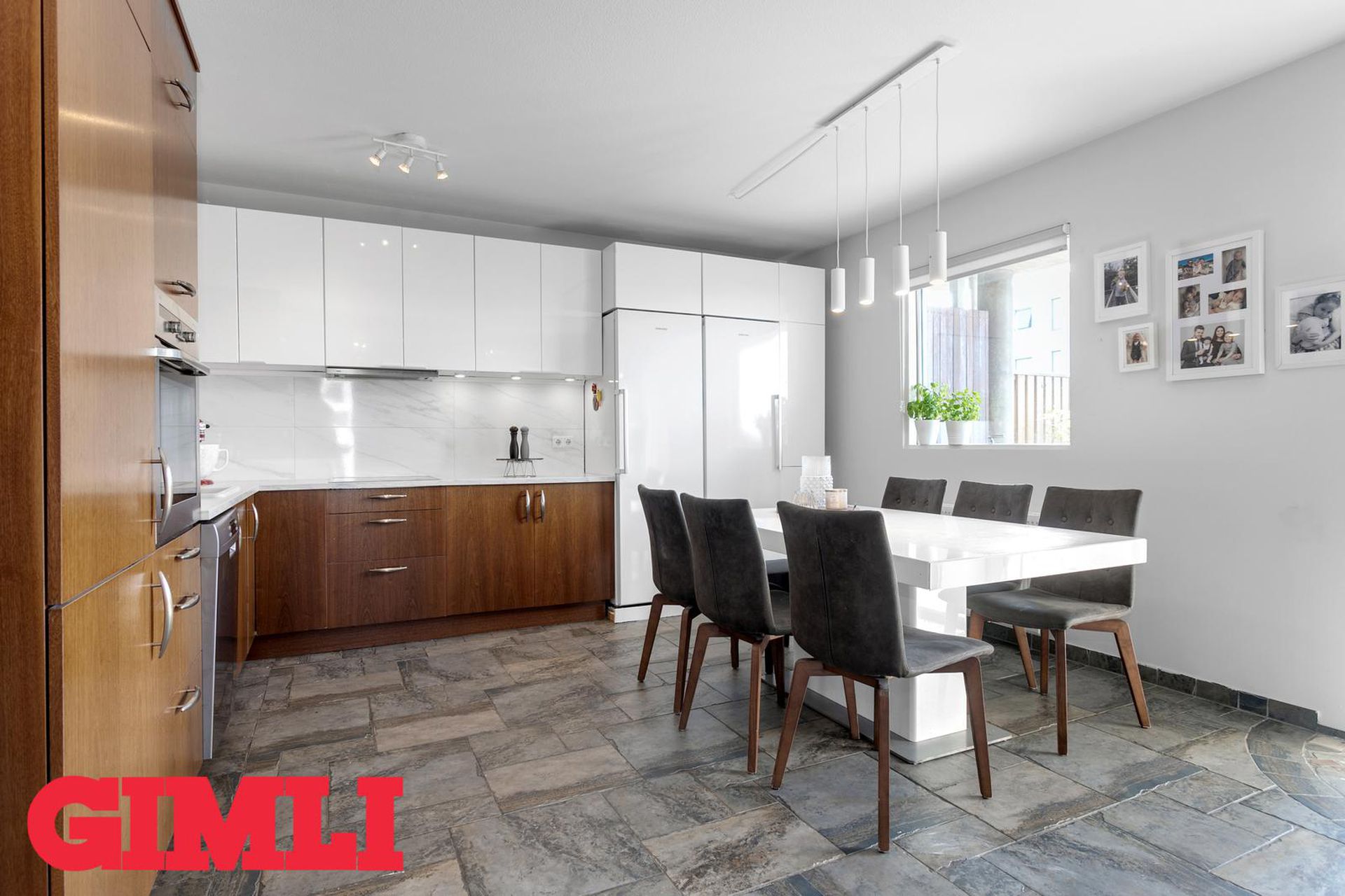 Klapparhlíð 24, 270 Mosfellsbær