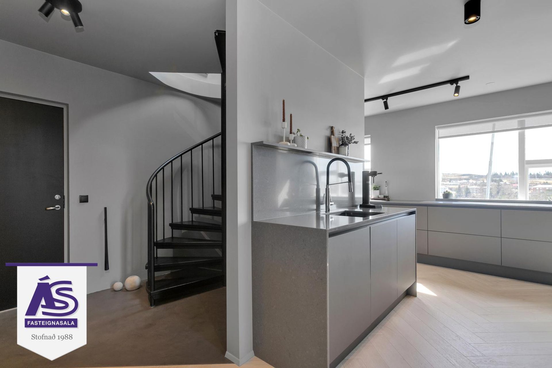 Traðarberg 23, 221 Hafnarfjörður