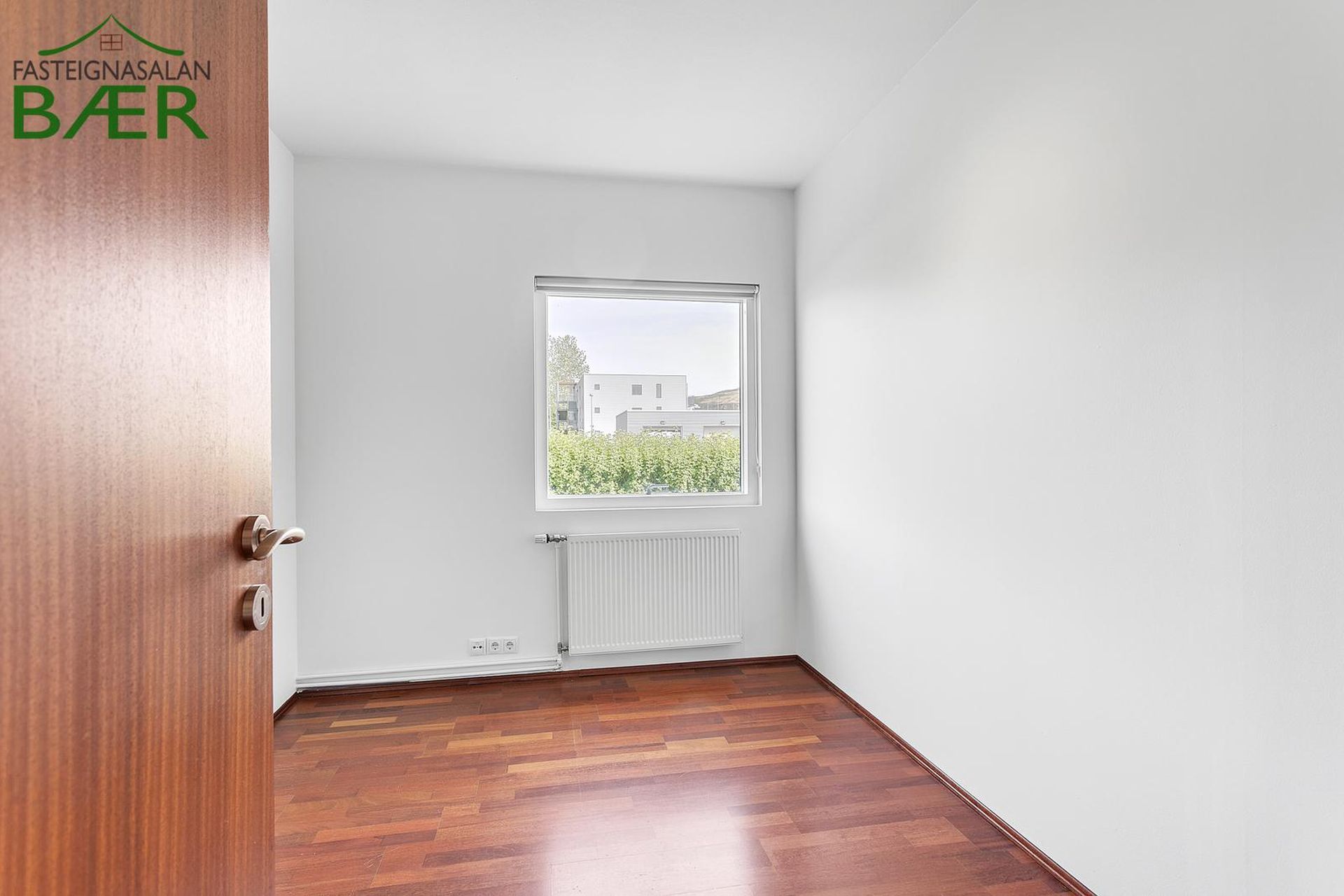 Klapparhlíð 13, 270 Mosfellsbær