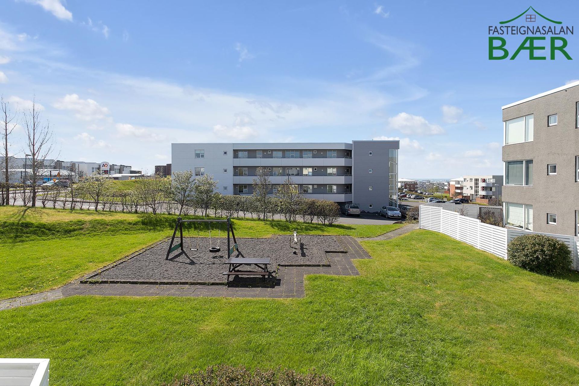 Kristnibraut 79, 113 Reykjavík