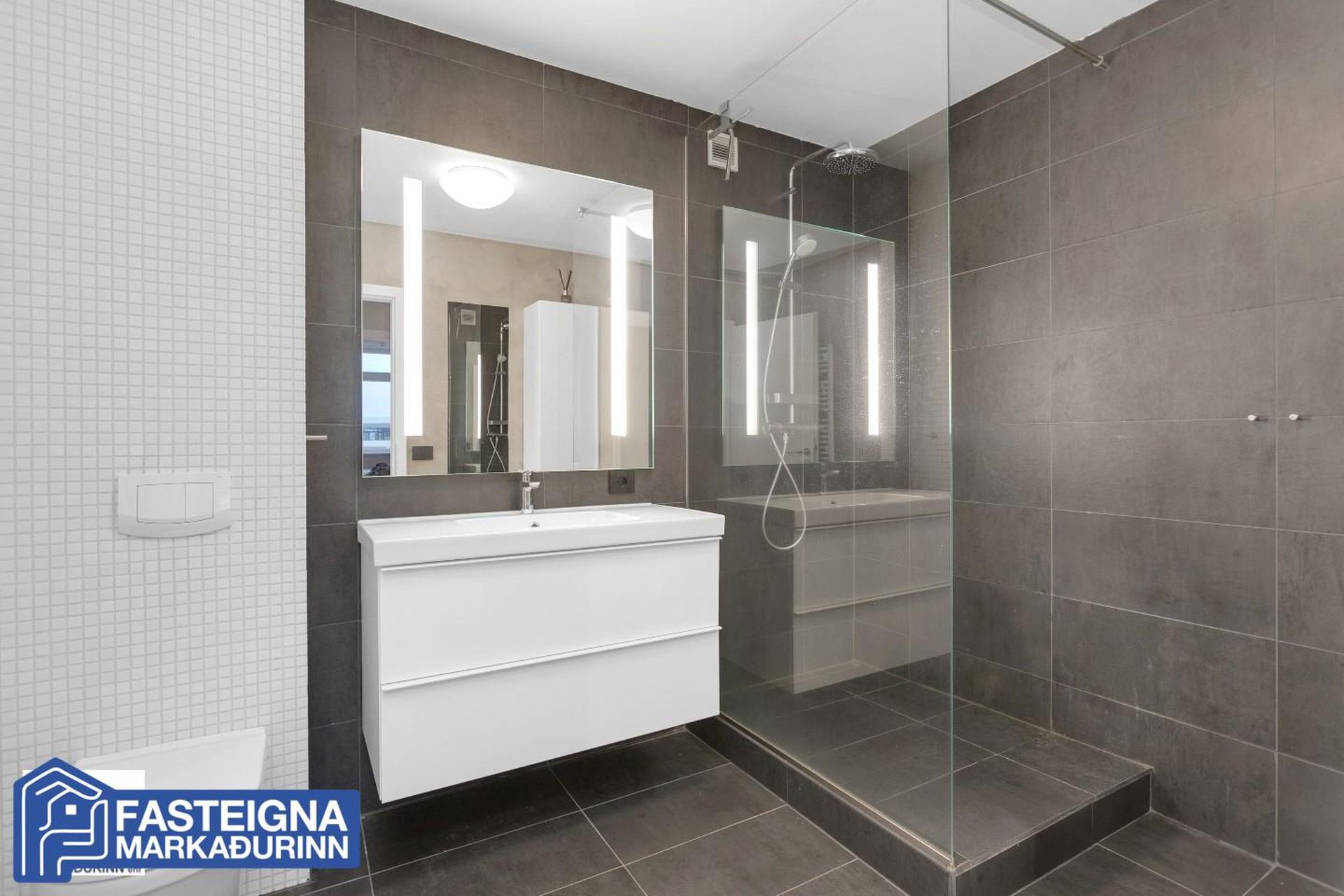 Flyðrugrandi 8, 107 Reykjavík