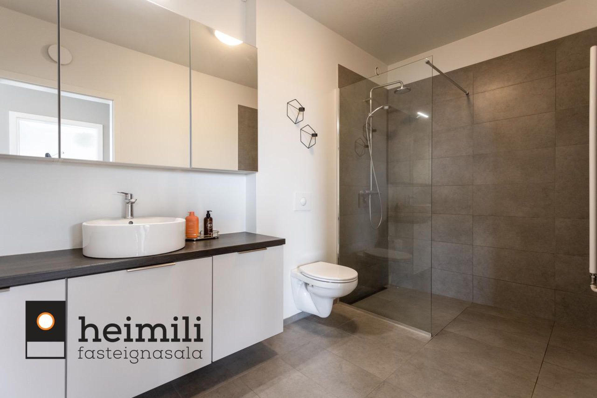 Holtsvegur 13, 210 Garðabær