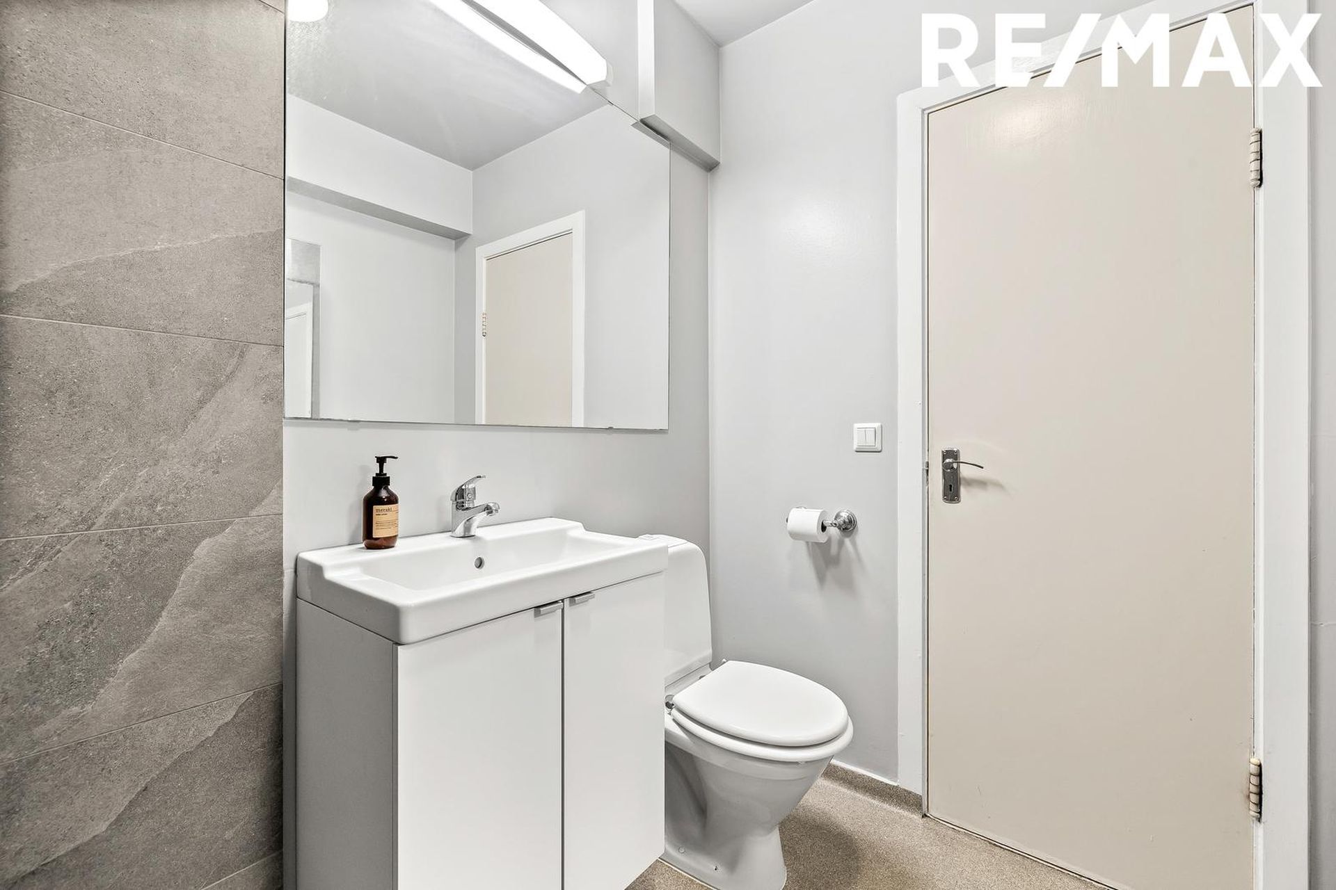 Grettisgata 96, 105 Reykjavík