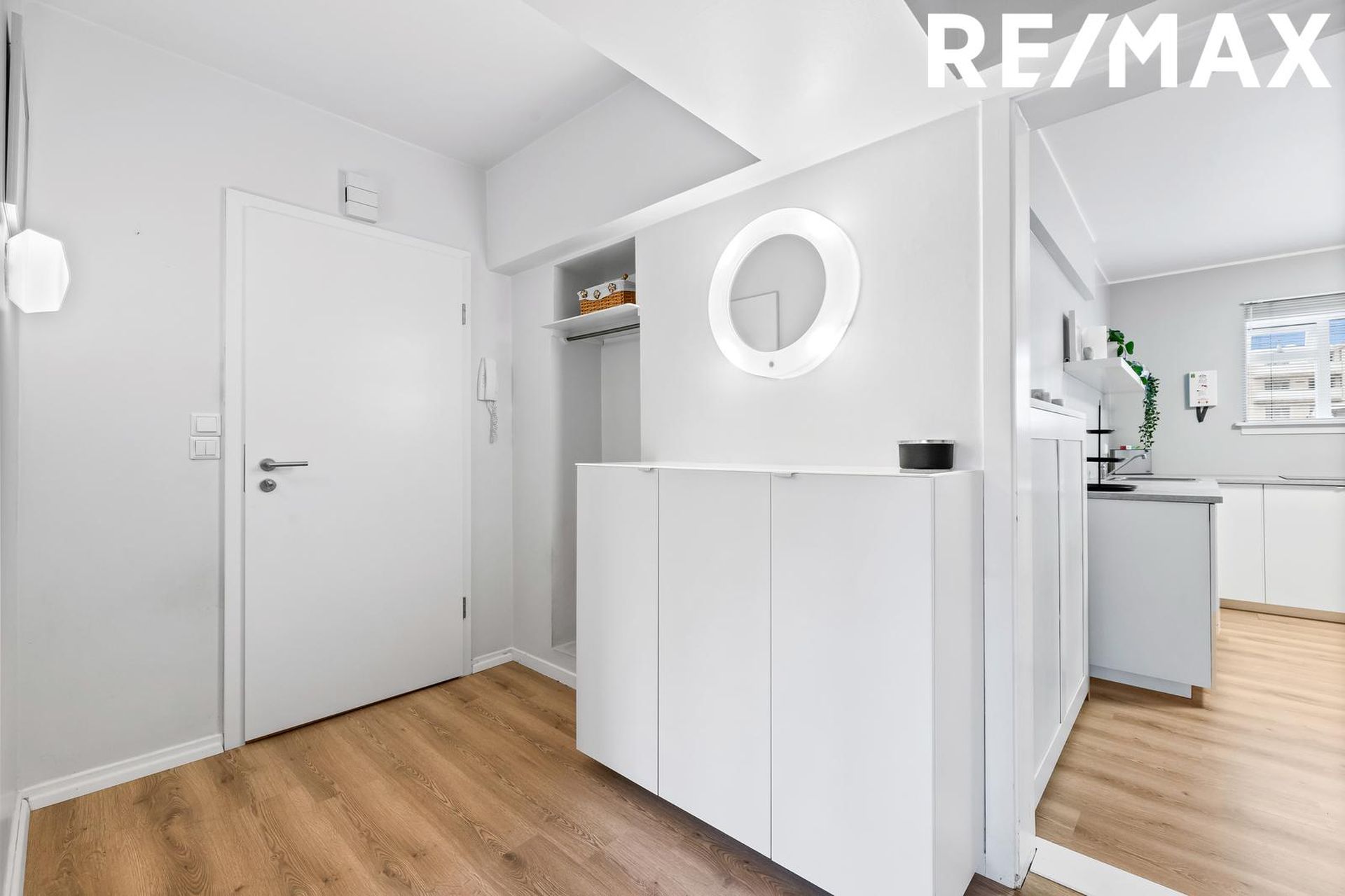 Grettisgata 96, 105 Reykjavík