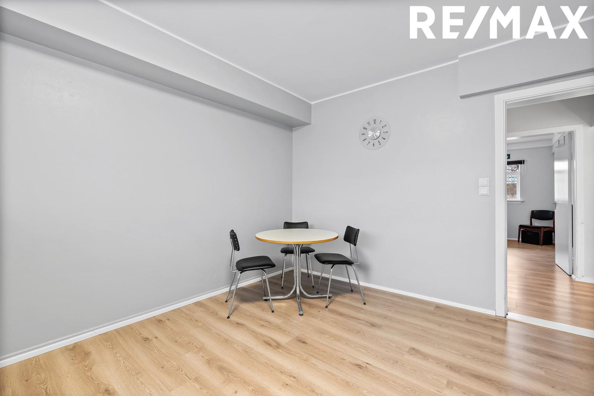 Grettisgata 96, 105 Reykjavík