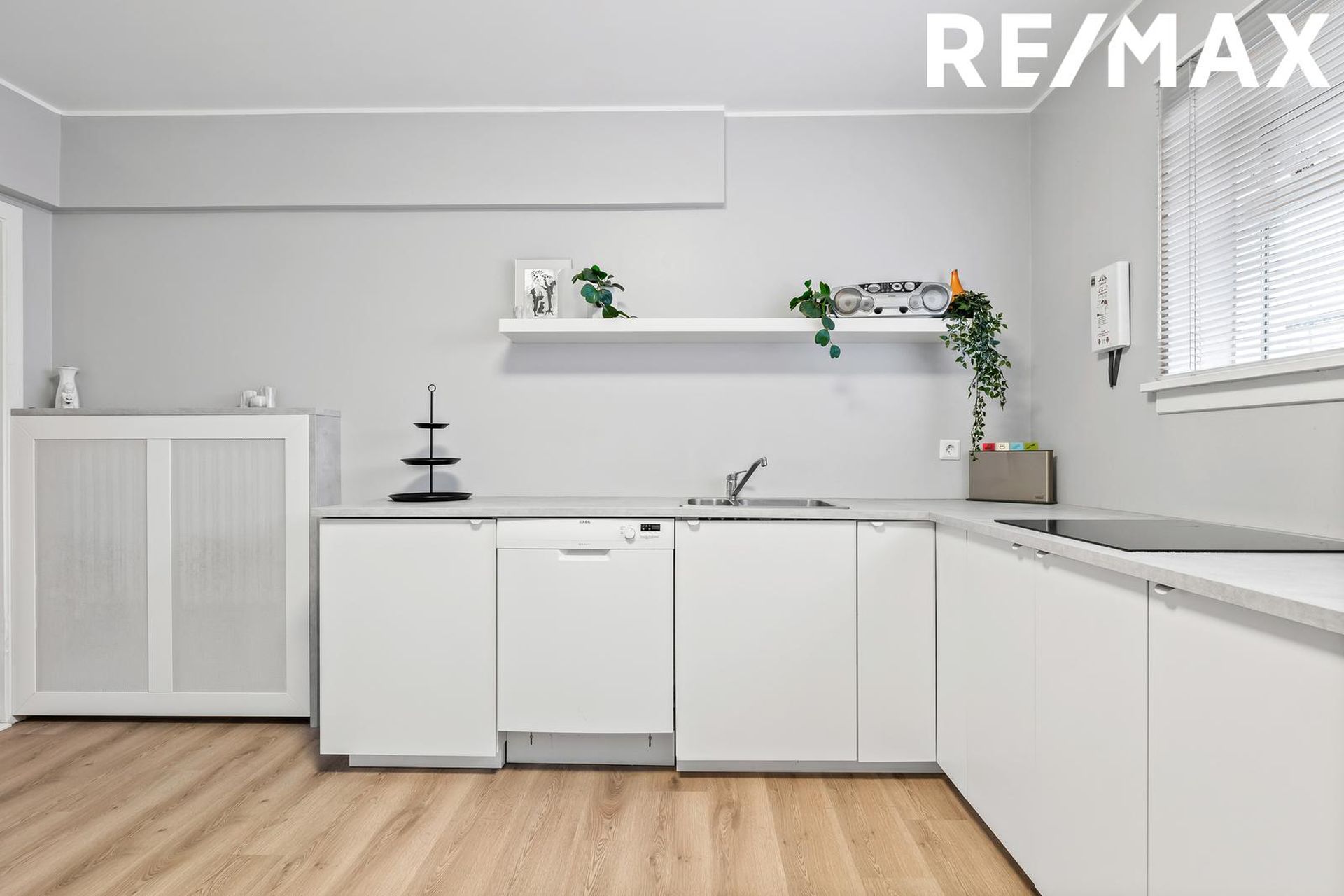Grettisgata 96, 105 Reykjavík