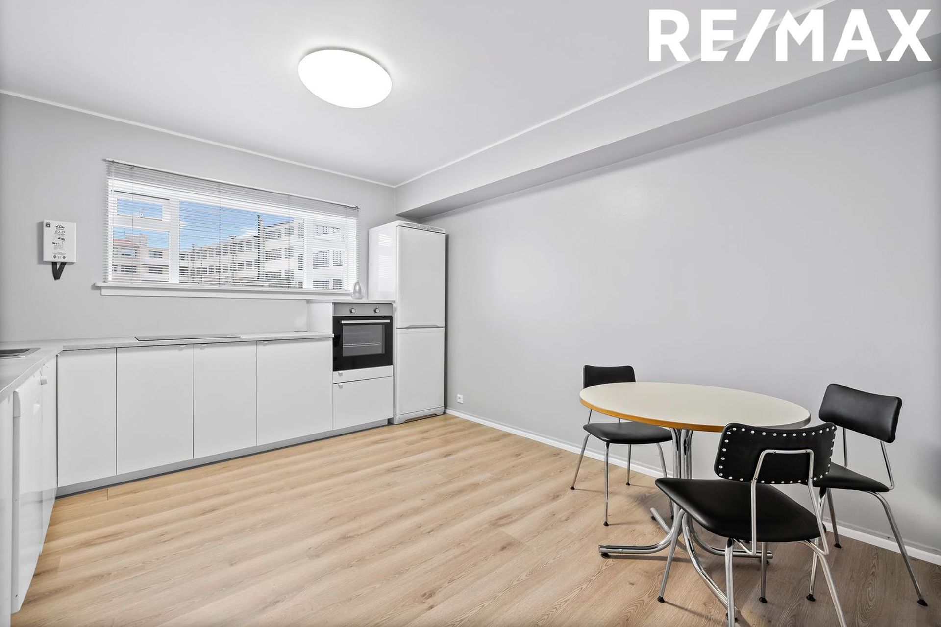Grettisgata 96, 105 Reykjavík