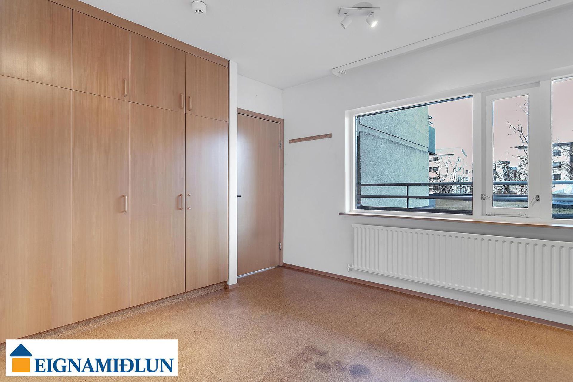 Hvassaleiti 56, 103 Reykjavík