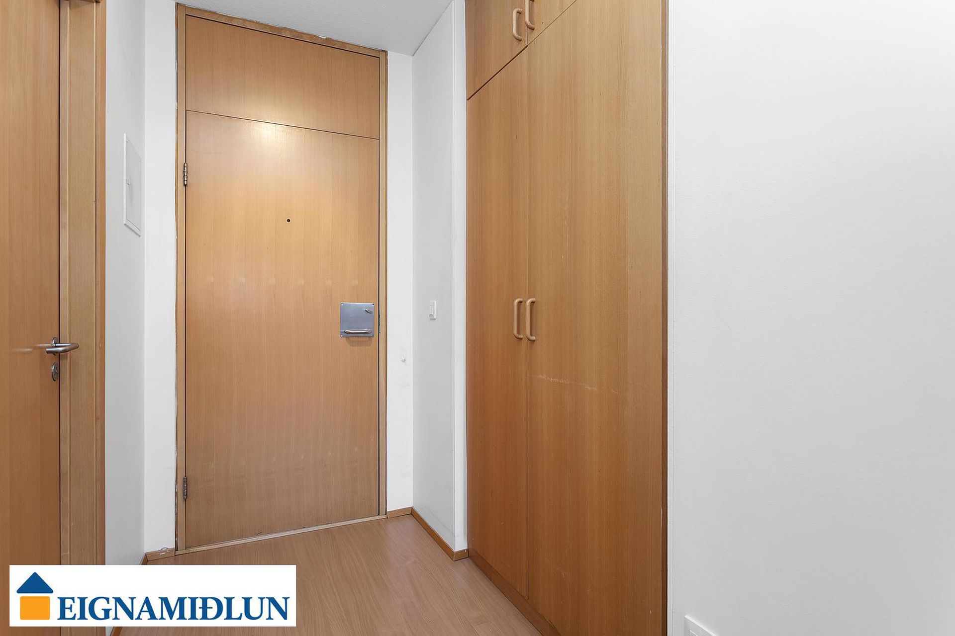 Hvassaleiti 56, 103 Reykjavík