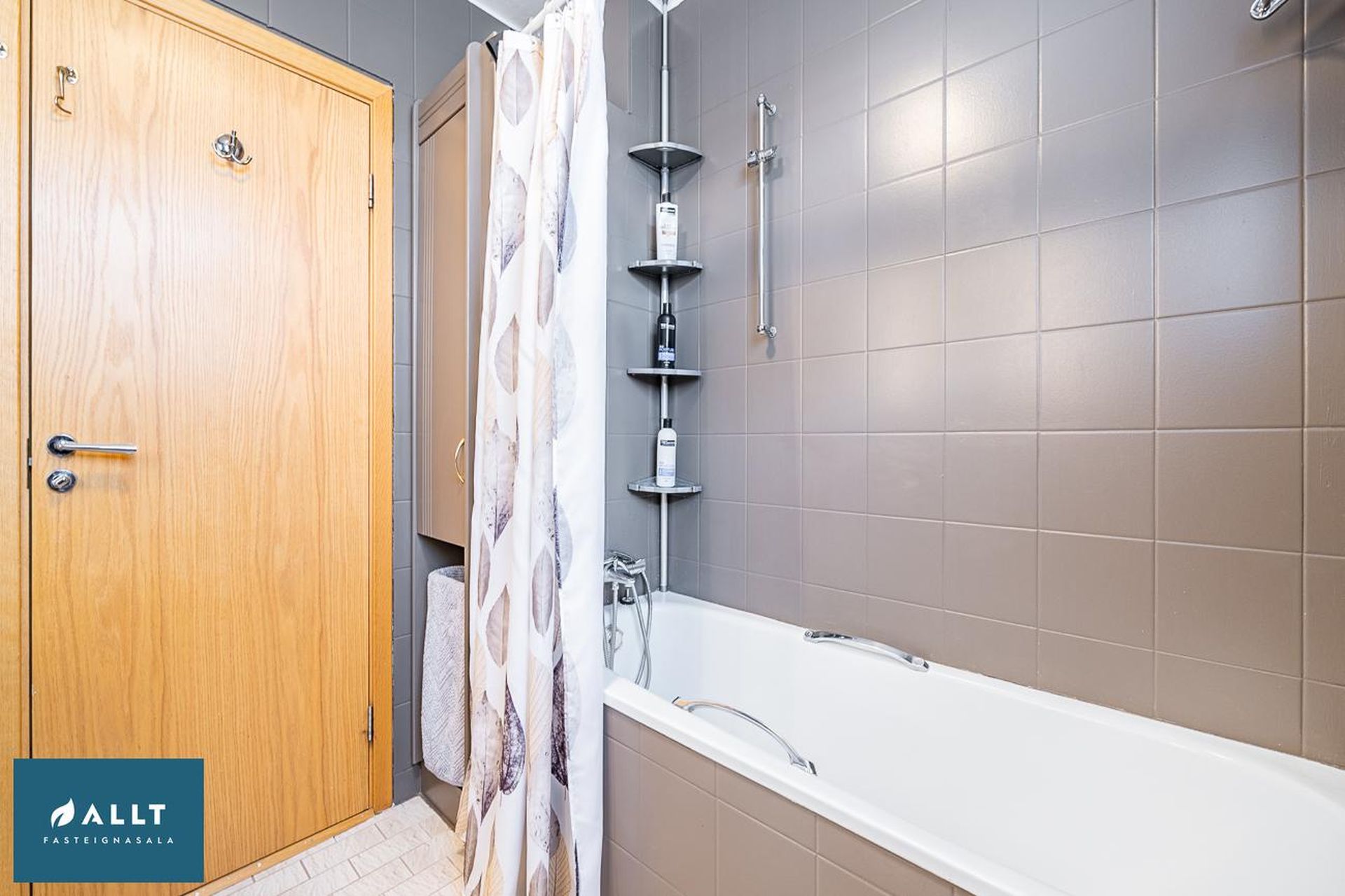Safamýri 46, 108 Reykjavík