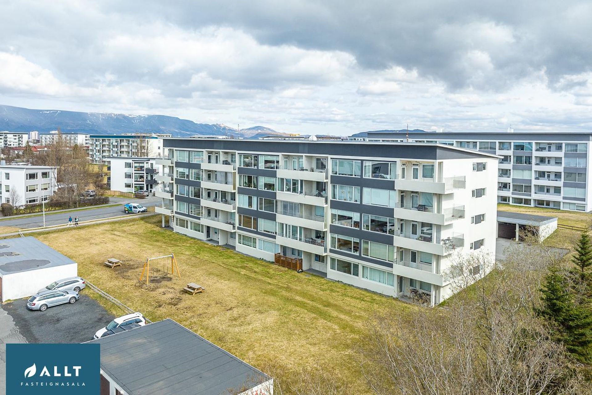 Safamýri 46, 108 Reykjavík