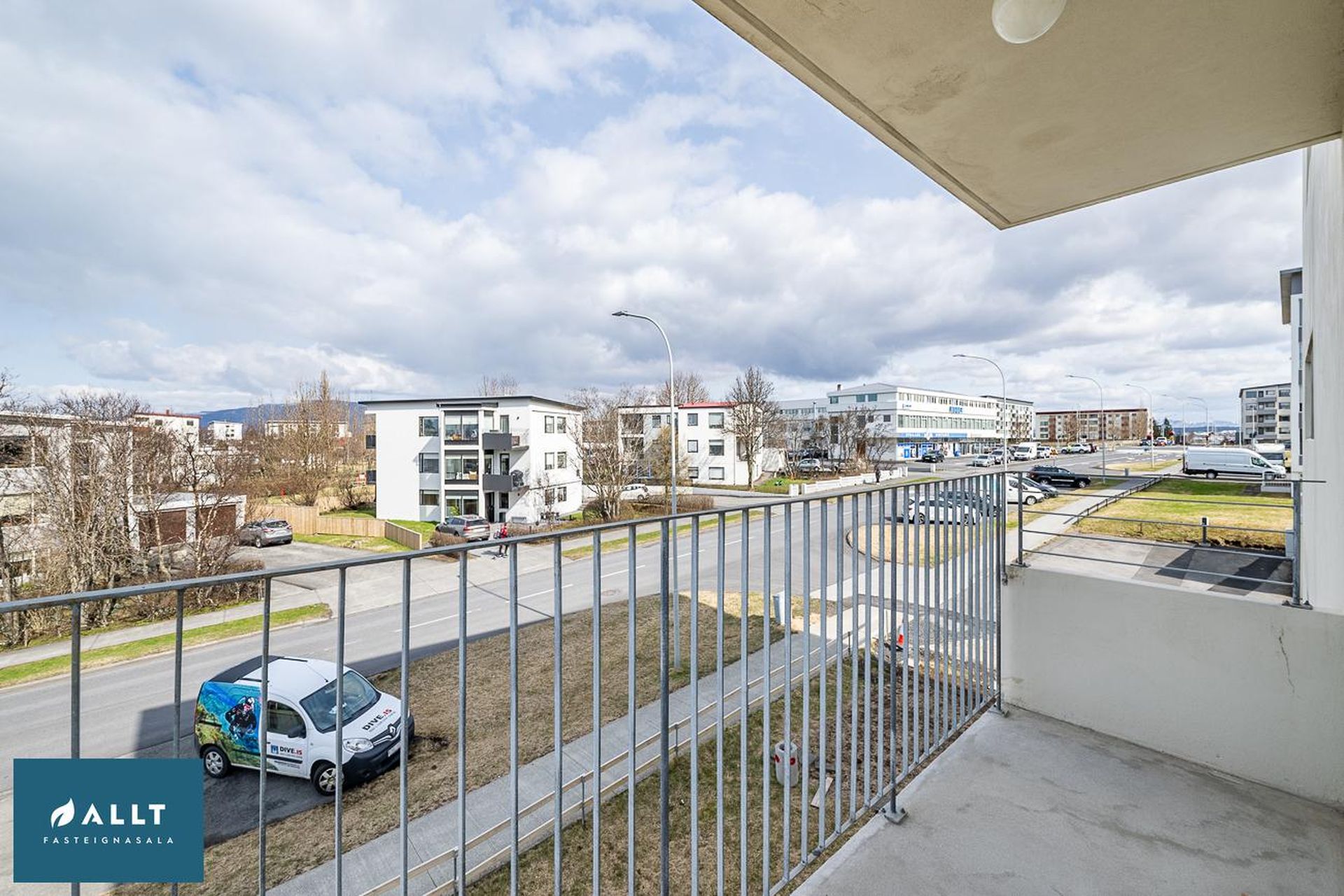 Safamýri 46, 108 Reykjavík