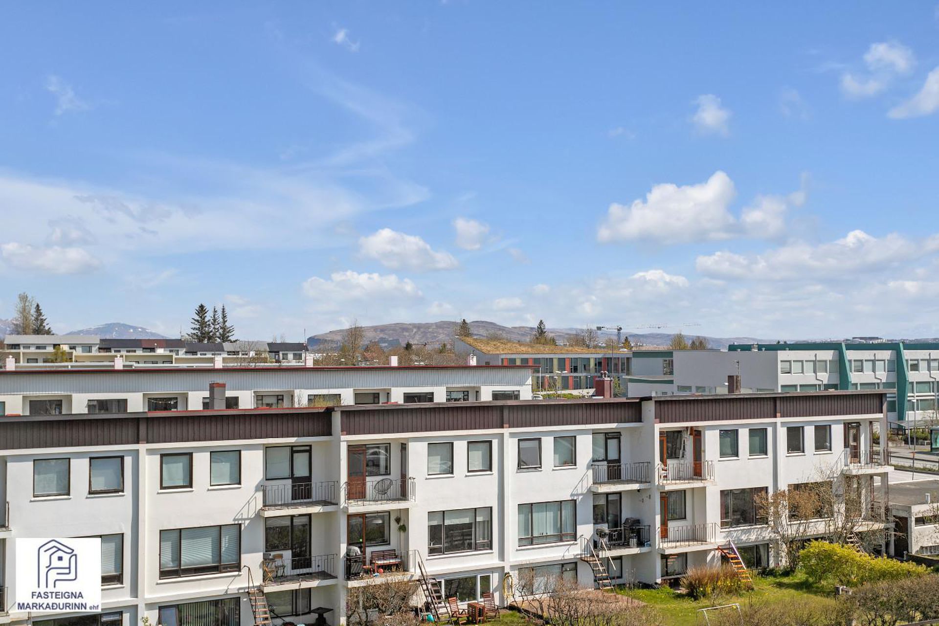 Gnoðarvogur 38, 104 Reykjavík