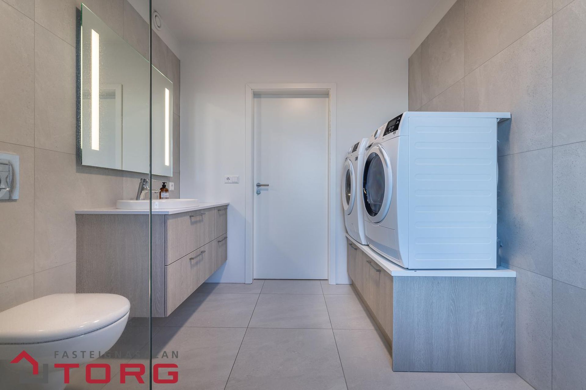 Hraunbær 103, 110 Reykjavík