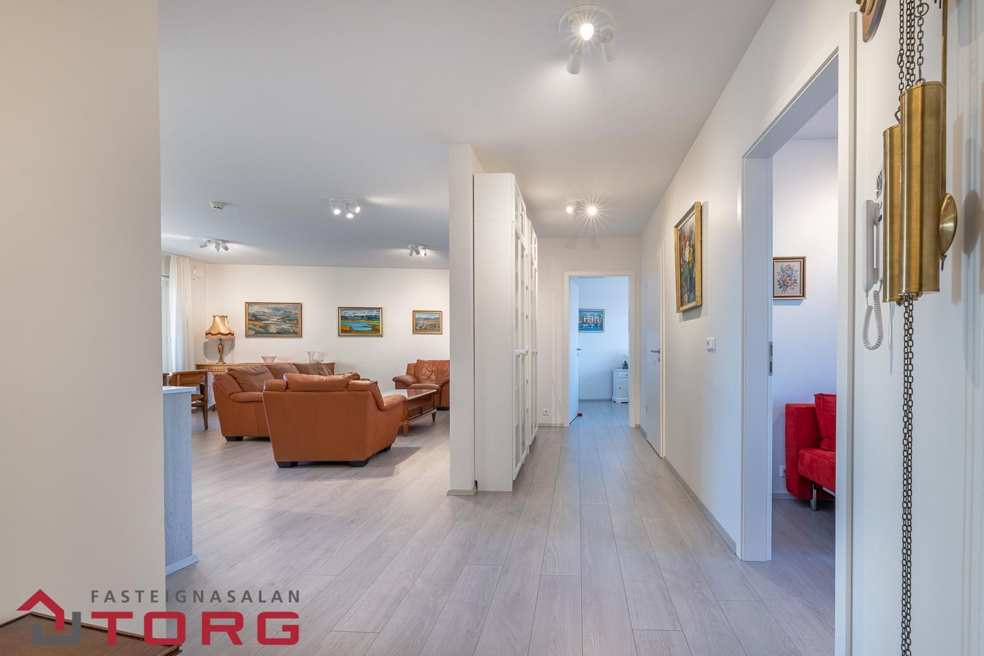 Hraunbær 103, 110 Reykjavík