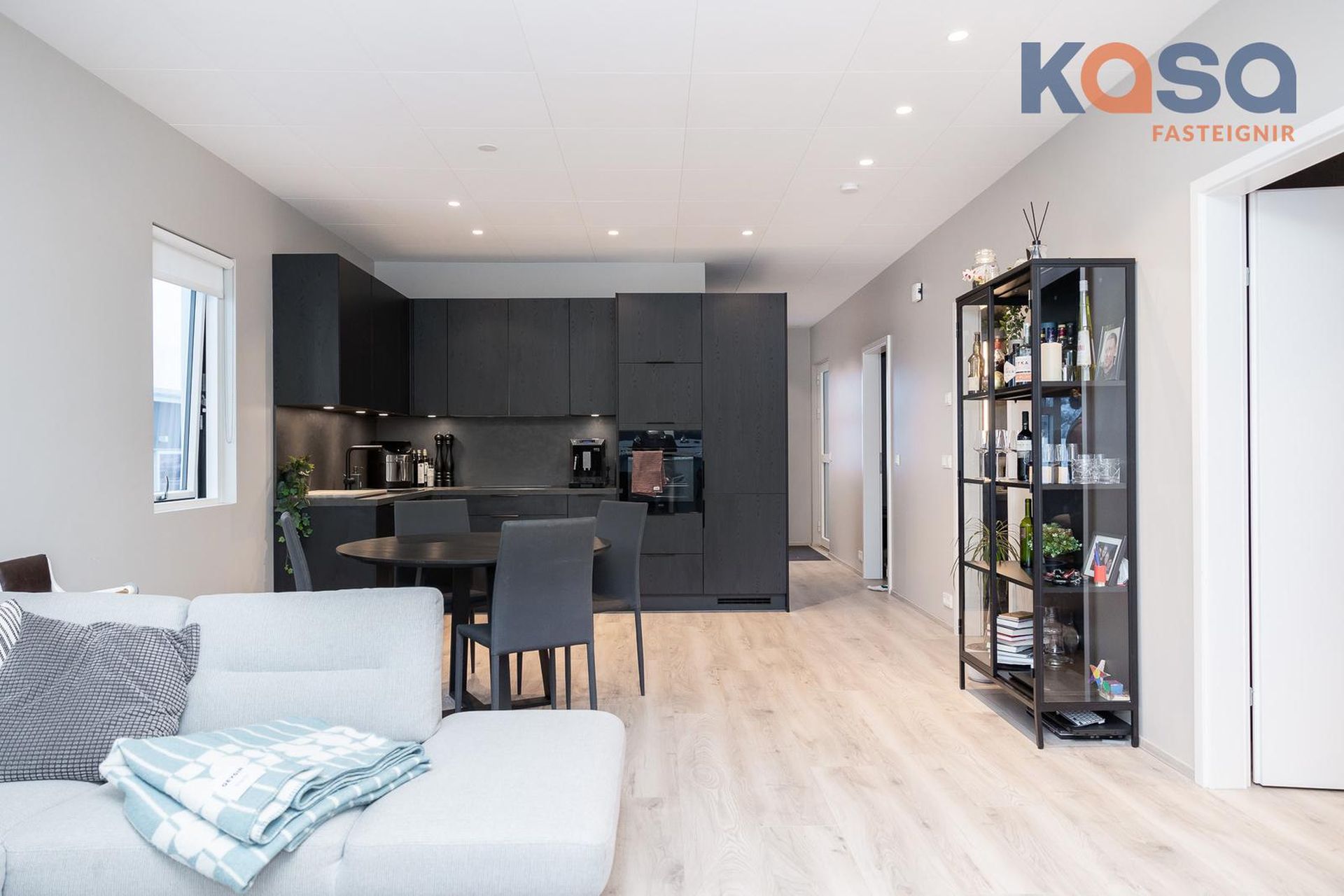 Kjarnagata 65, 600 Akureyri