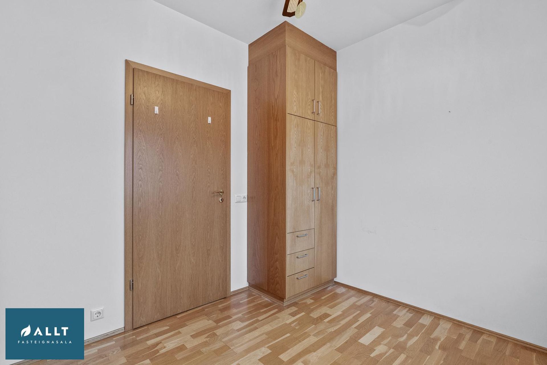 Framnesvegur 20, 230 Reykjanesbær