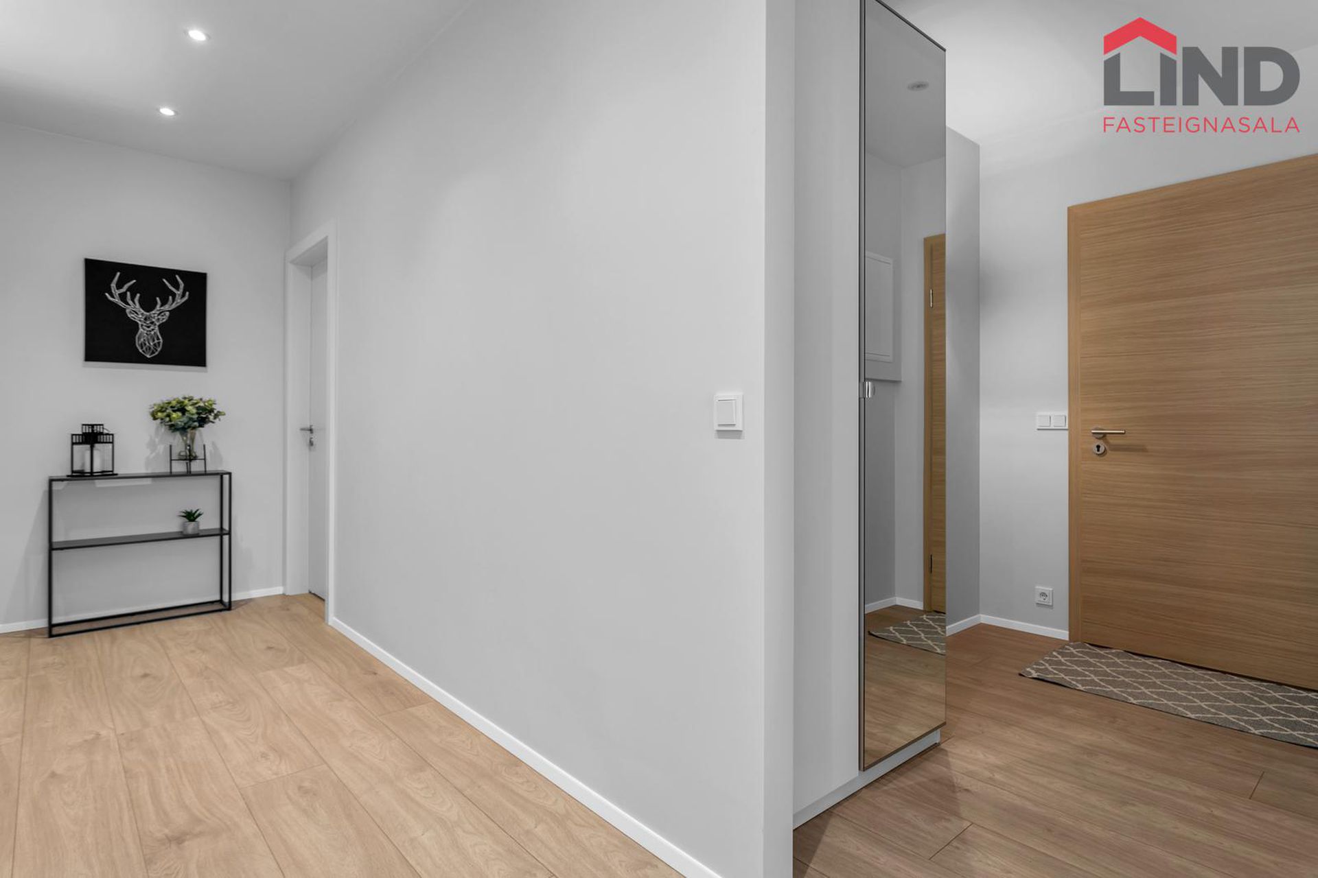 Smyrilshlíð 12, 102 Reykjavík