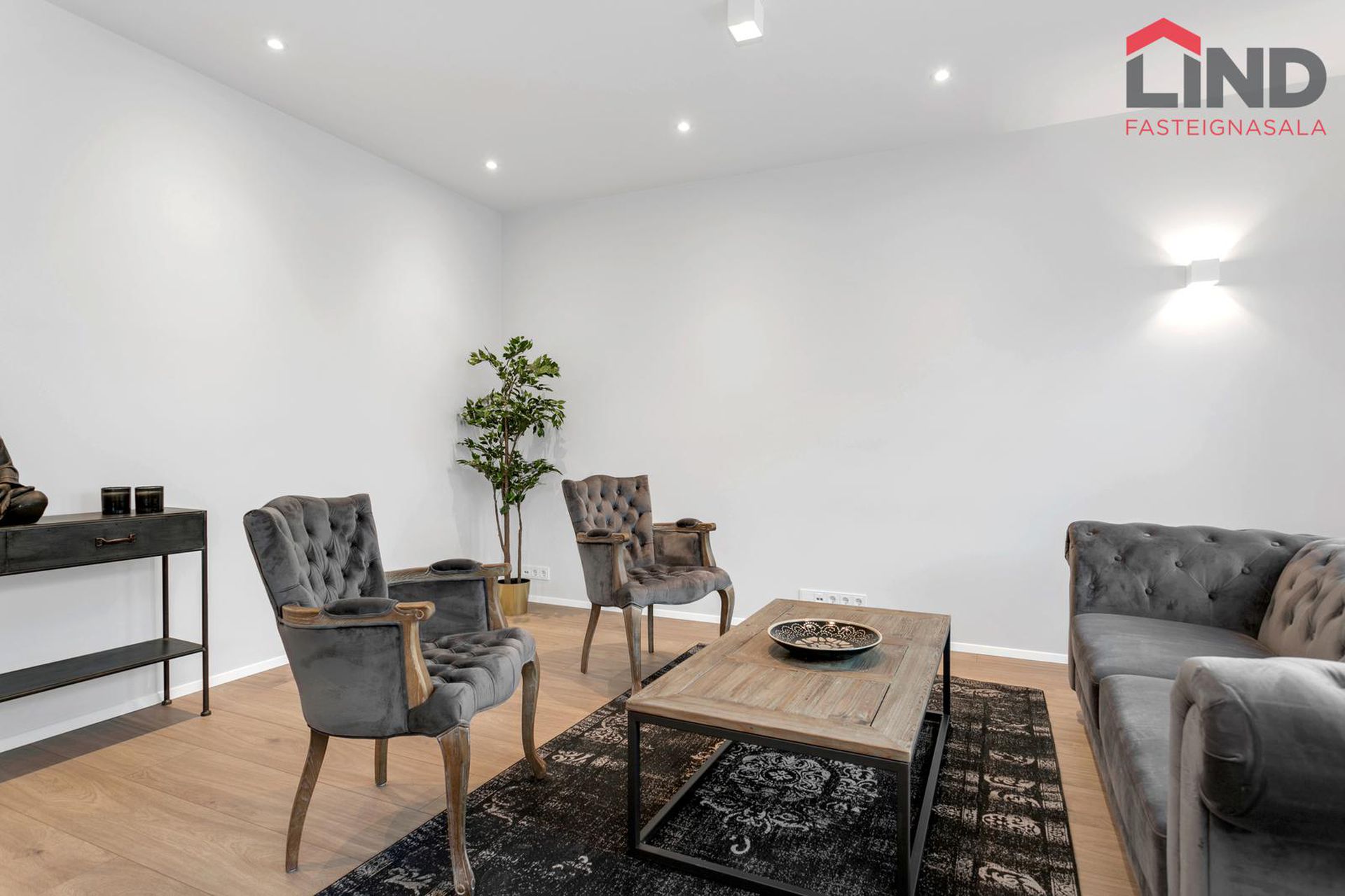 Smyrilshlíð 12, 102 Reykjavík