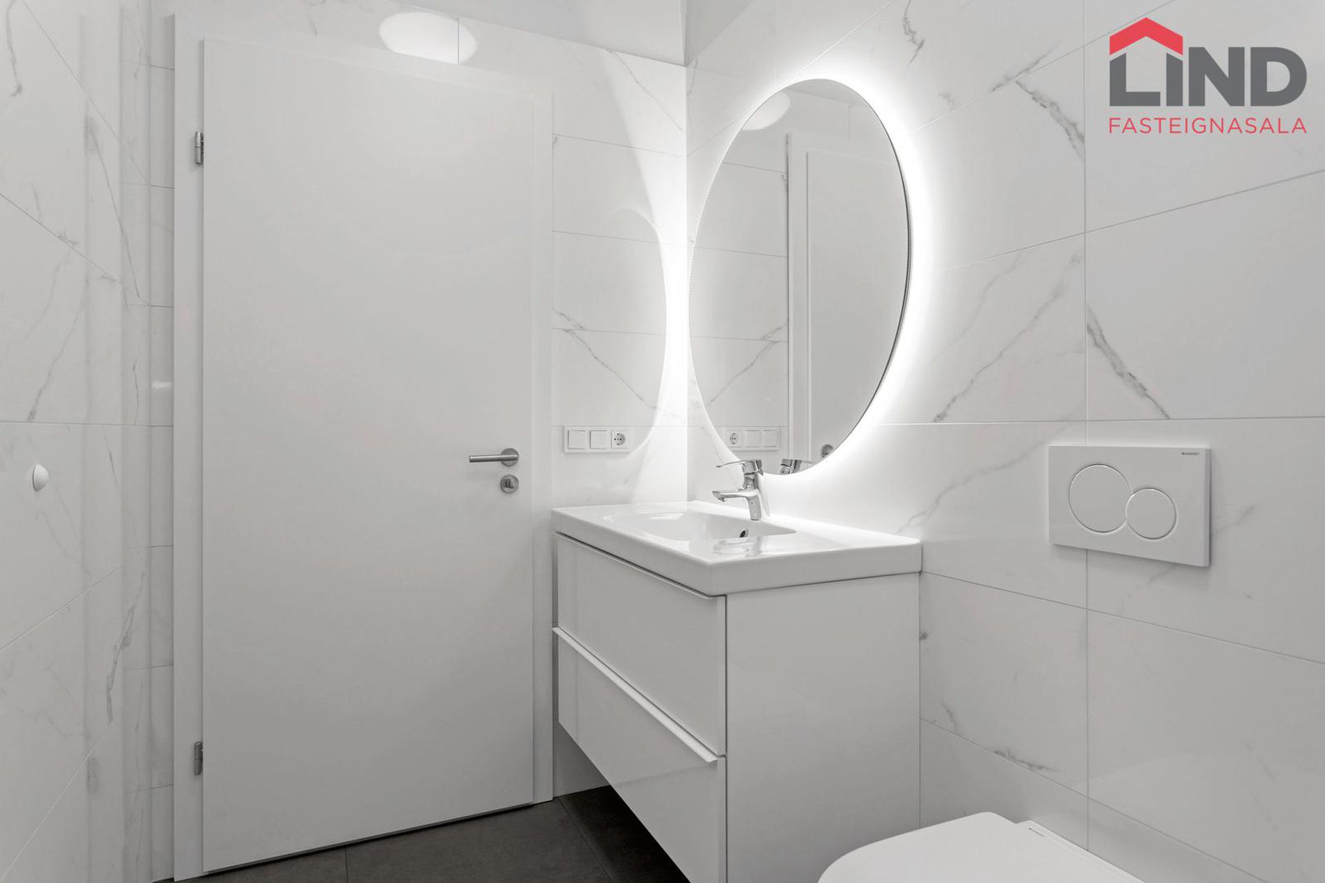 Smyrilshlíð 12, 102 Reykjavík