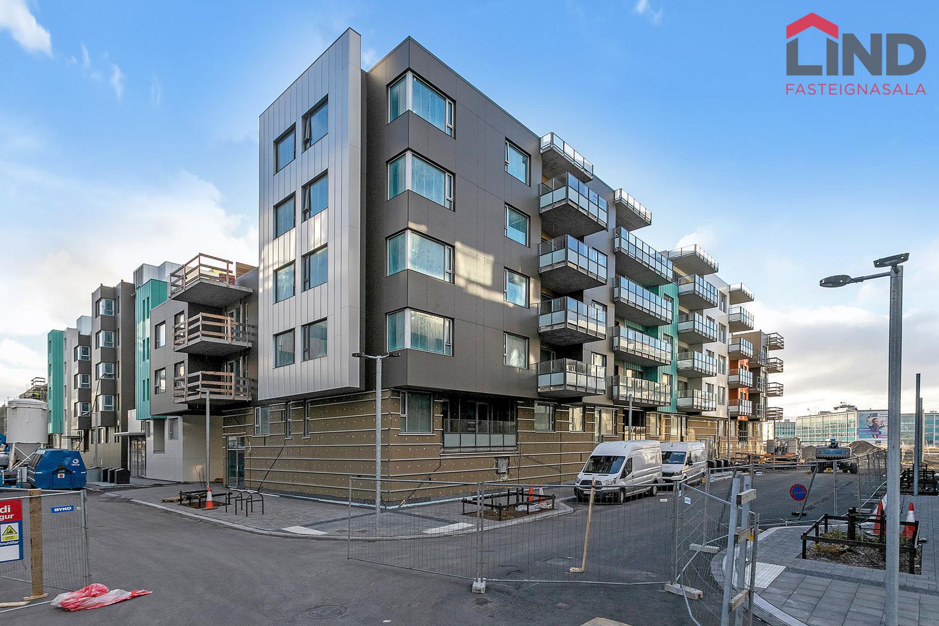 Smyrilshlíð 12, 102 Reykjavík