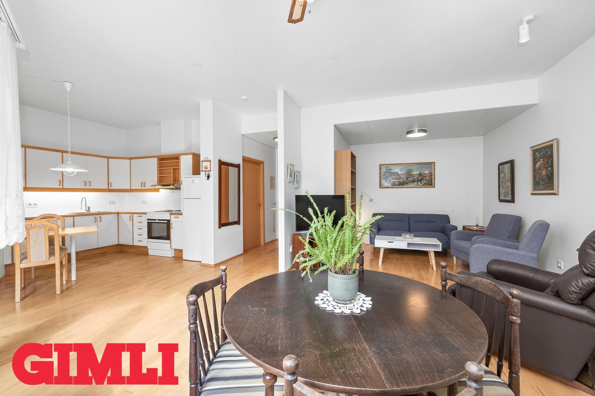 Hvassaleiti 56, 103 Reykjavík