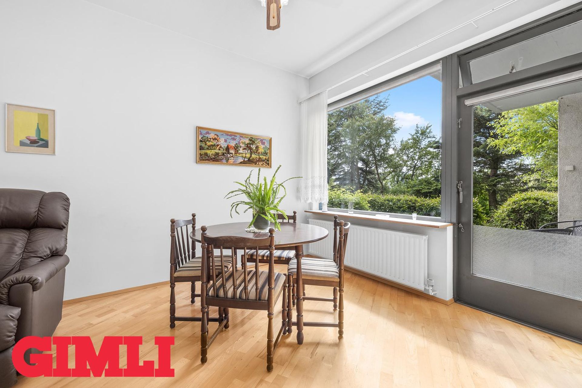 Hvassaleiti 56, 103 Reykjavík