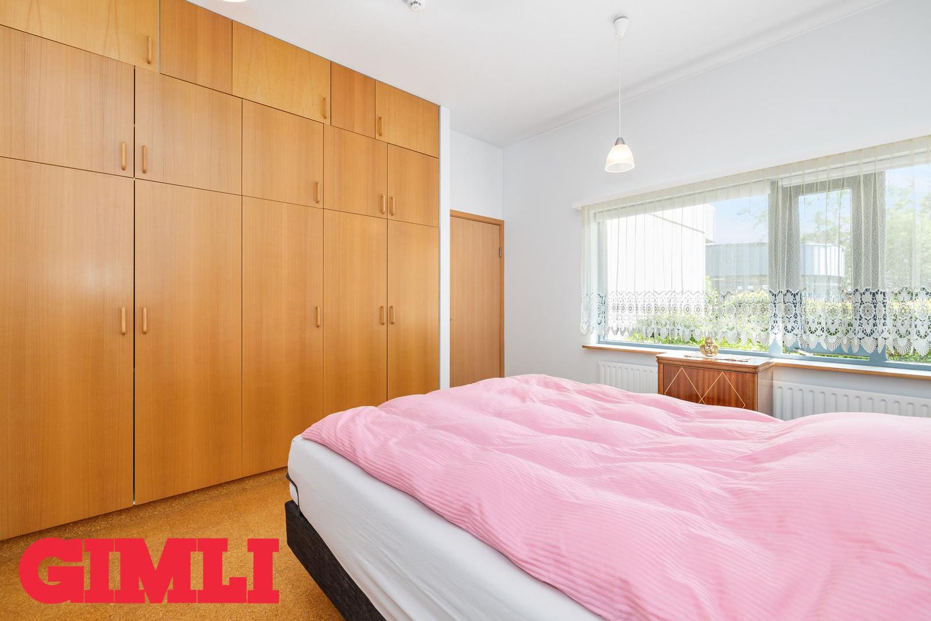 Hvassaleiti 56, 103 Reykjavík