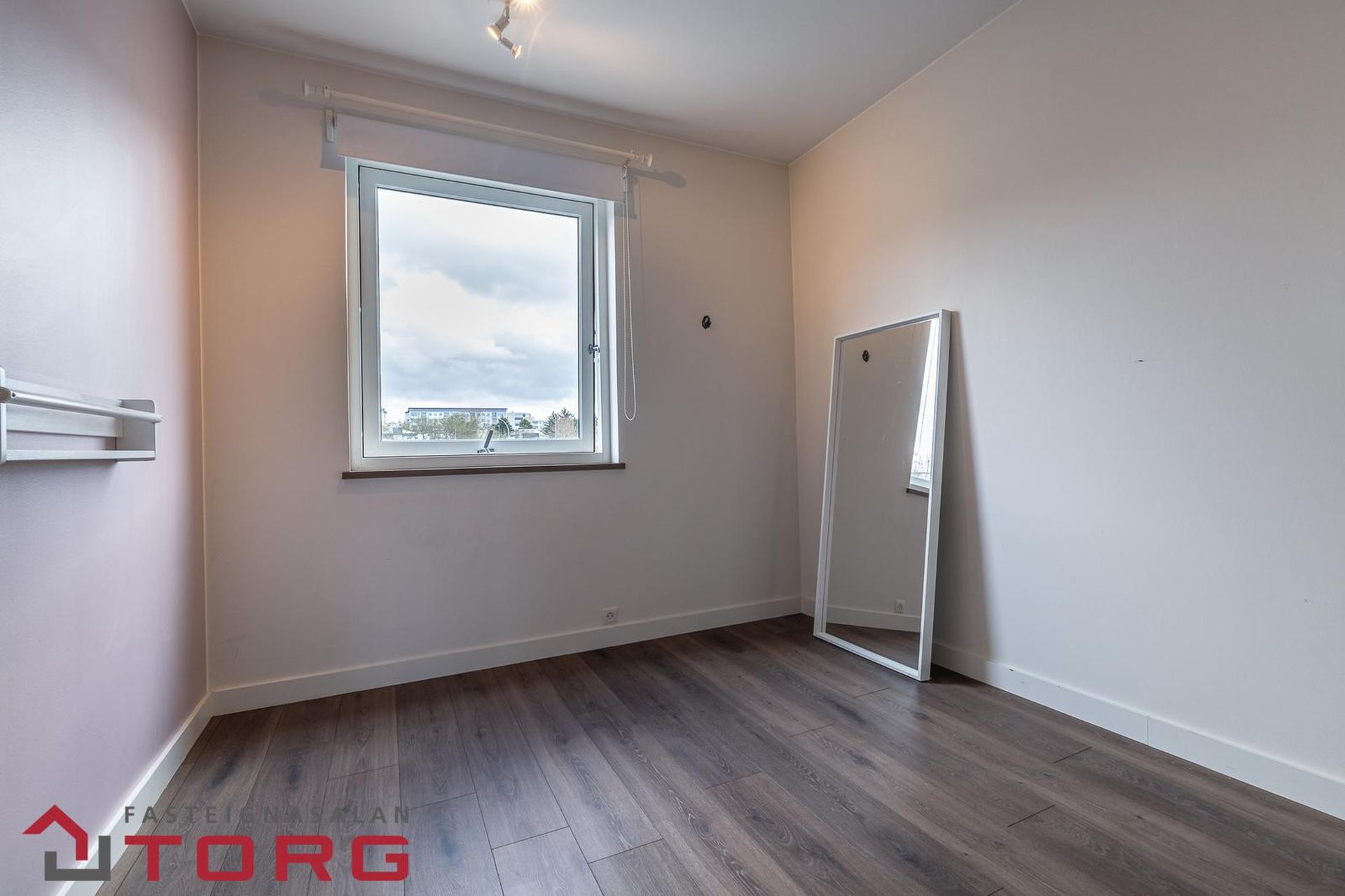Háaleitisbraut 28, 108 Reykjavík