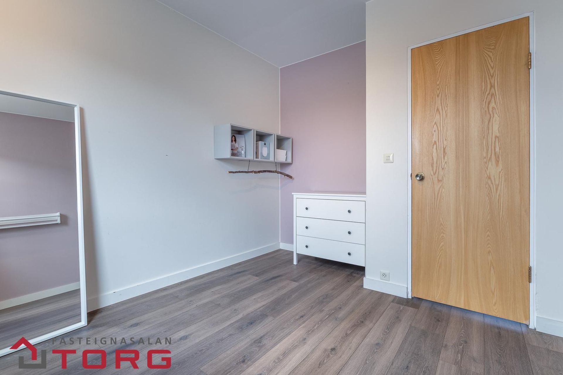 Háaleitisbraut 28, 108 Reykjavík