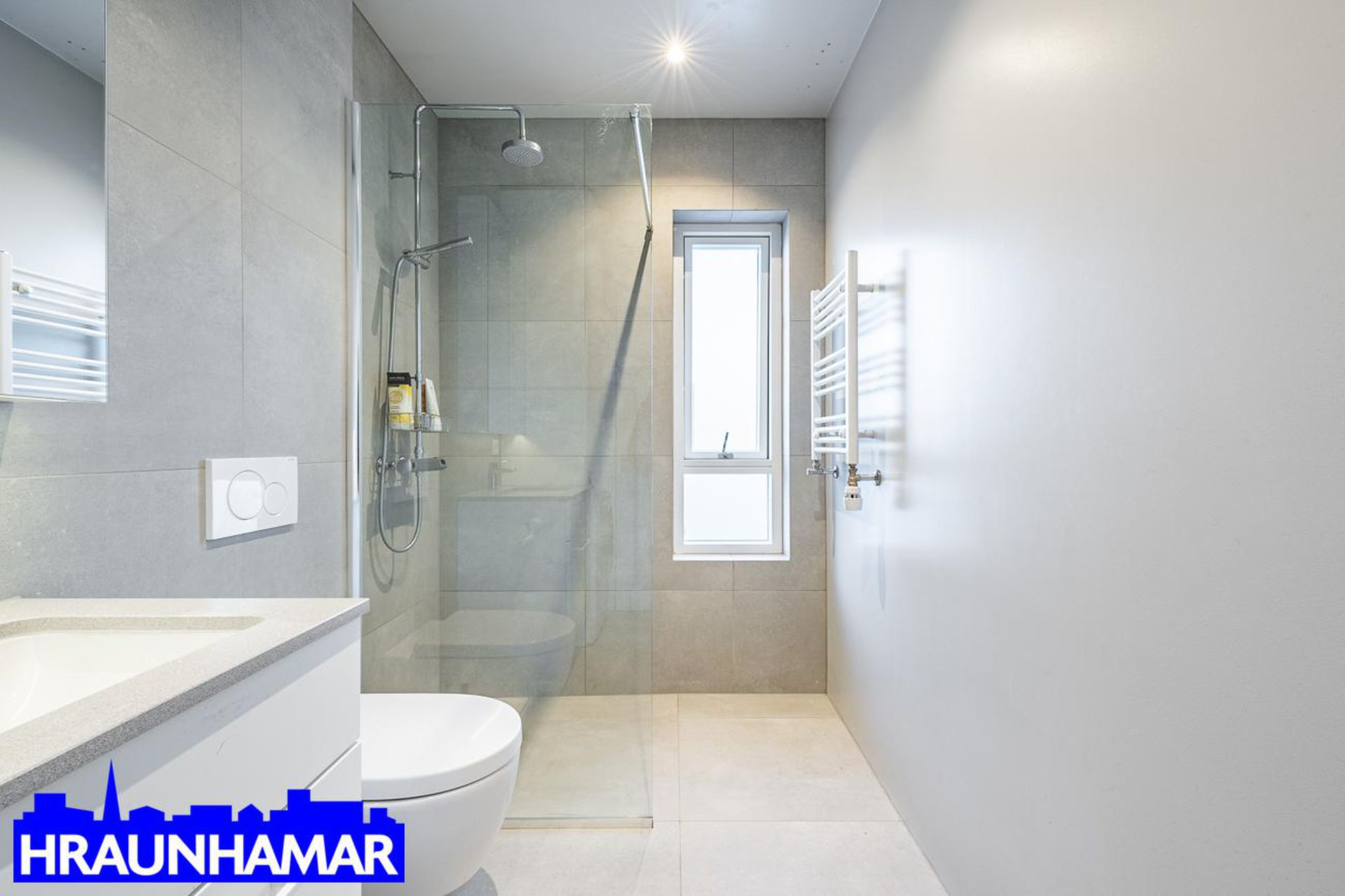 Hverfisgata 85 - 0103, 101 Reykjavík