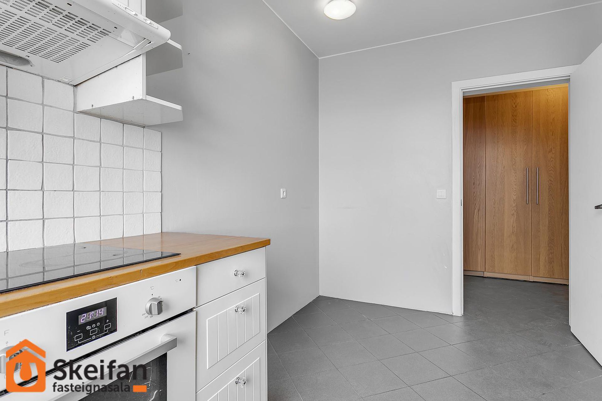 Háaleitisbraut 43, 108 Reykjavík