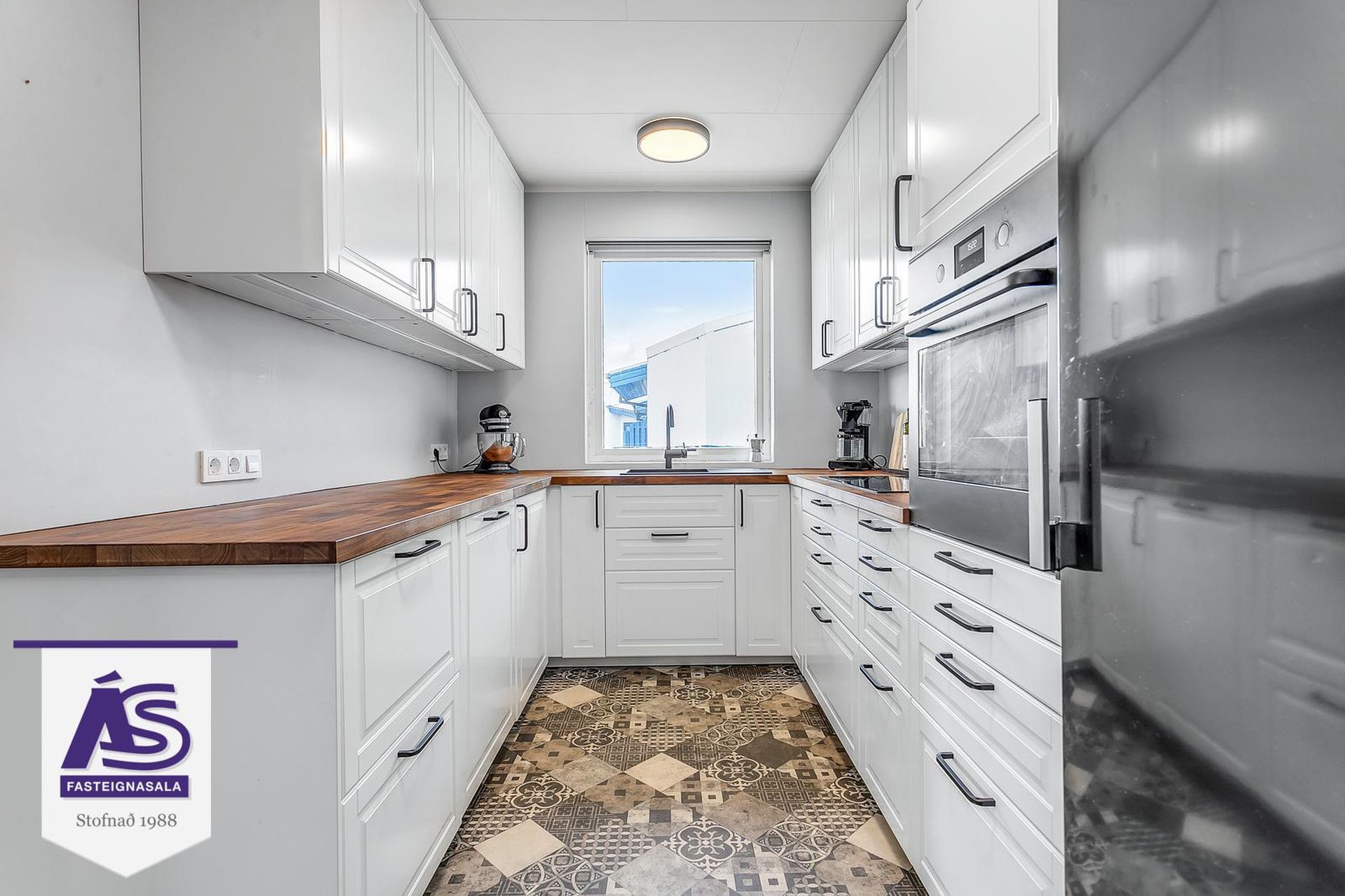 Smárabarð 2, 220 Hafnarfjörður