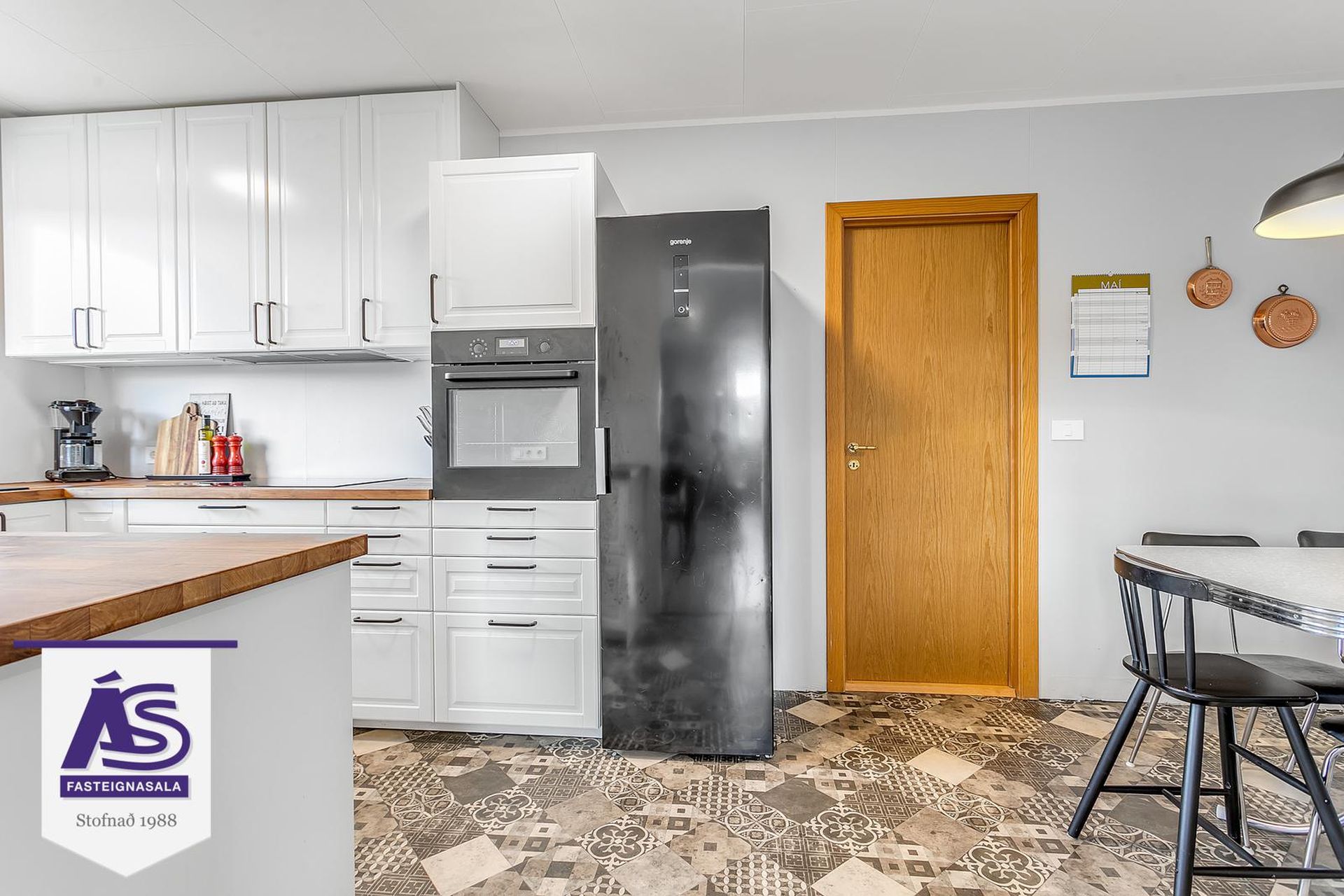 Smárabarð 2, 220 Hafnarfjörður